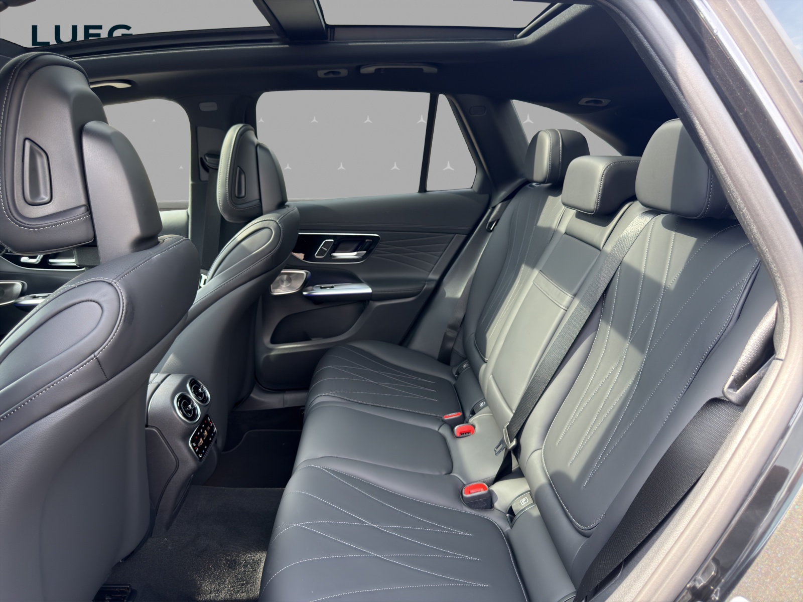 MERCEDES-BENZ GLC 450d 4Matic 9G-Tronic-image-13