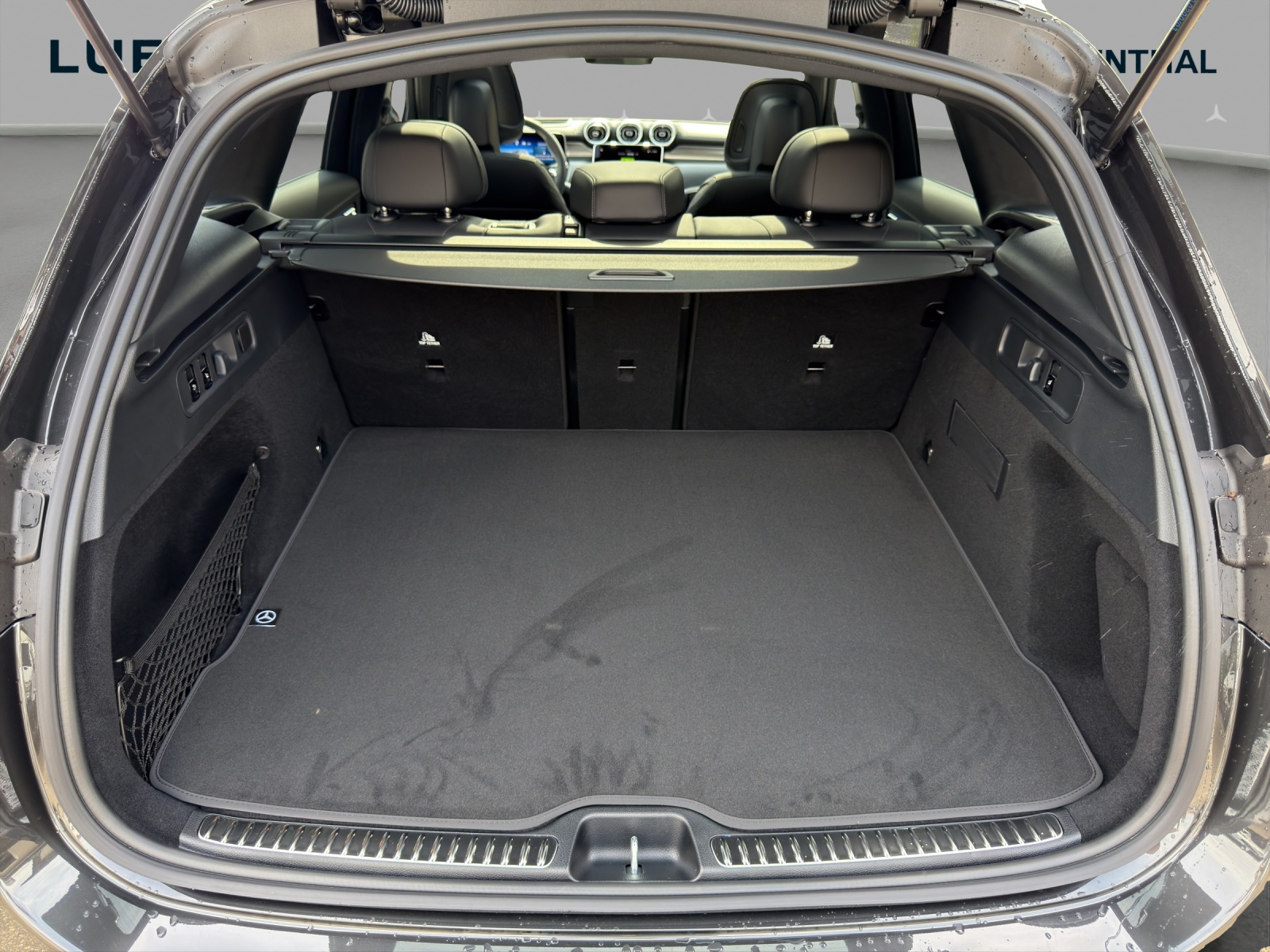 MERCEDES-BENZ GLC 450d 4Matic 9G-Tronic-image-14