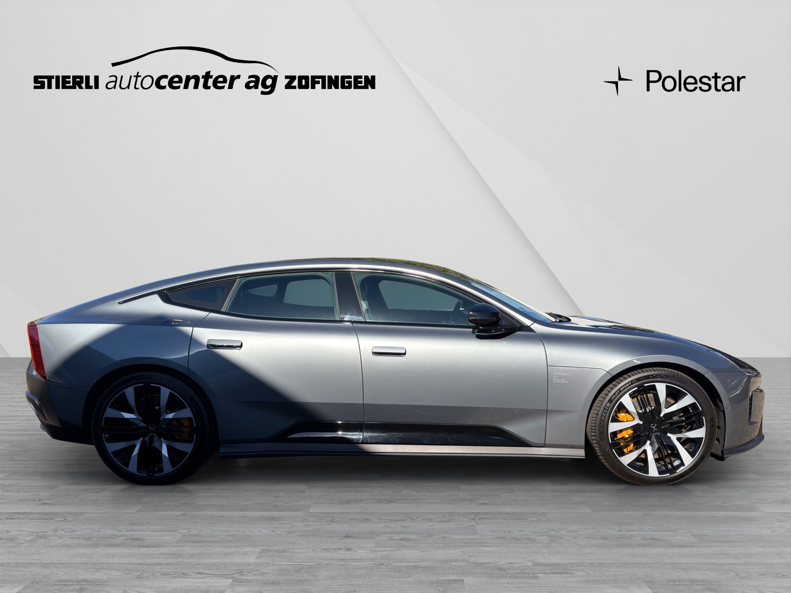 POLESTAR 5 Performance Launch Edition-showroom-element-3