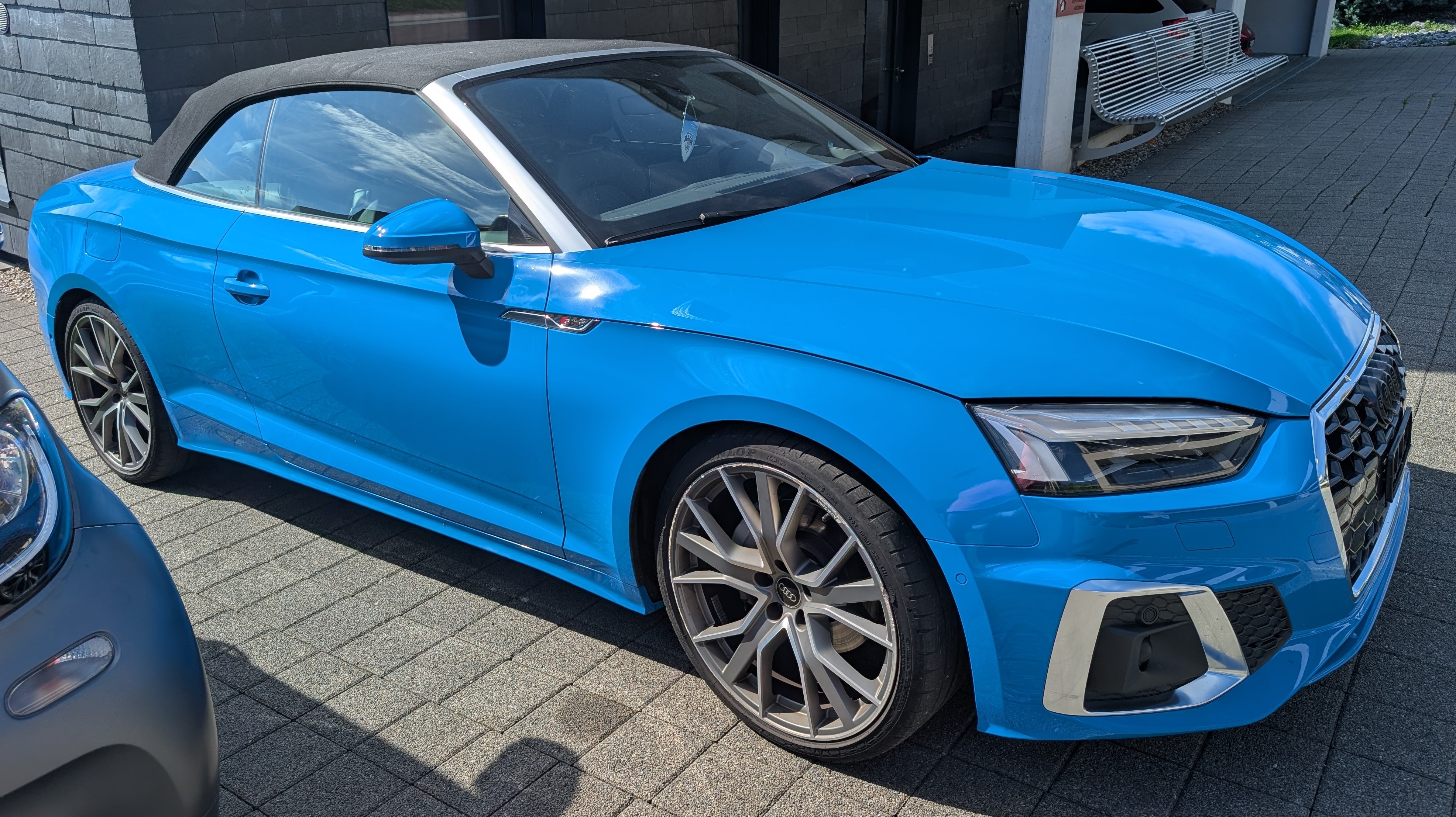 Car photo