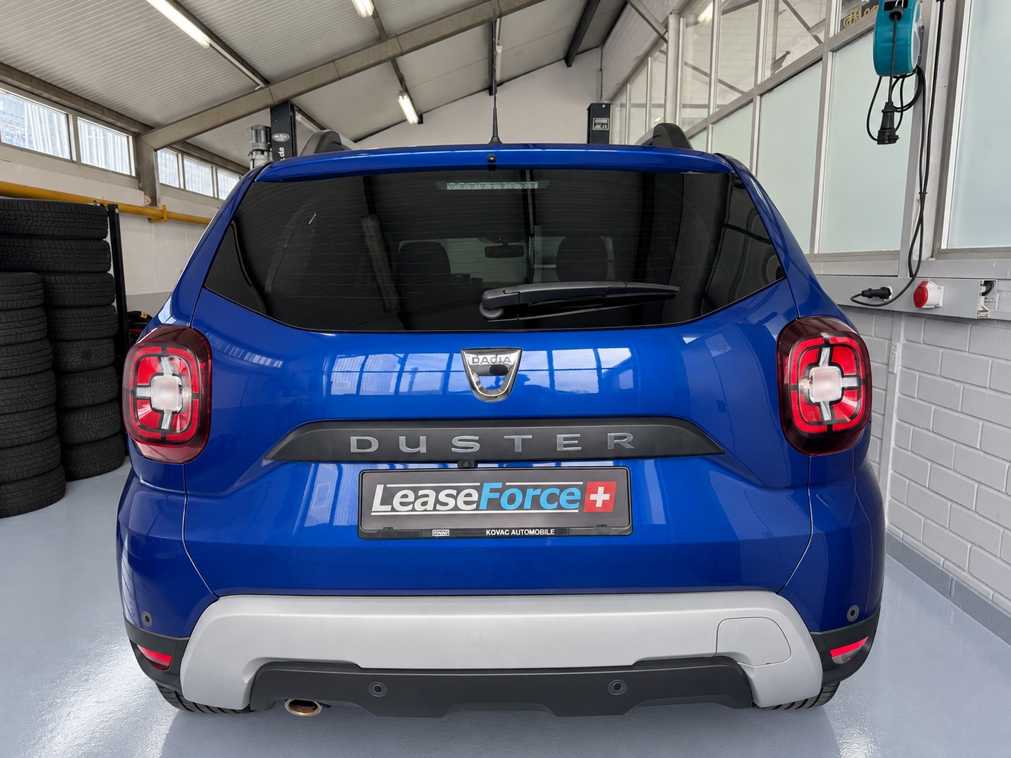 DACIA Duster TCe 150 Celebration 4x4-image-3