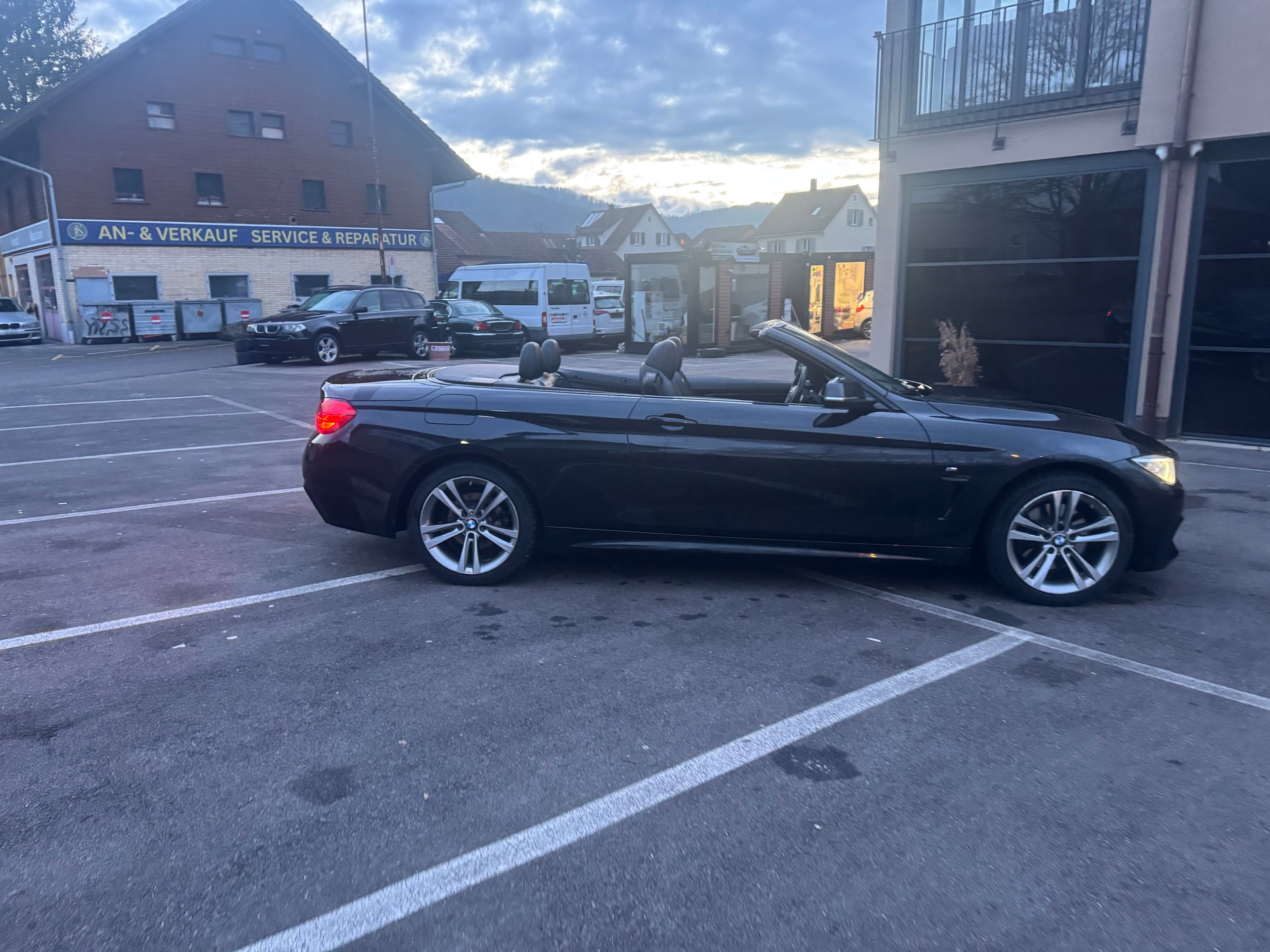 BMW 428i Cabriolet xDrive M-SPORT Steptronic-image-5