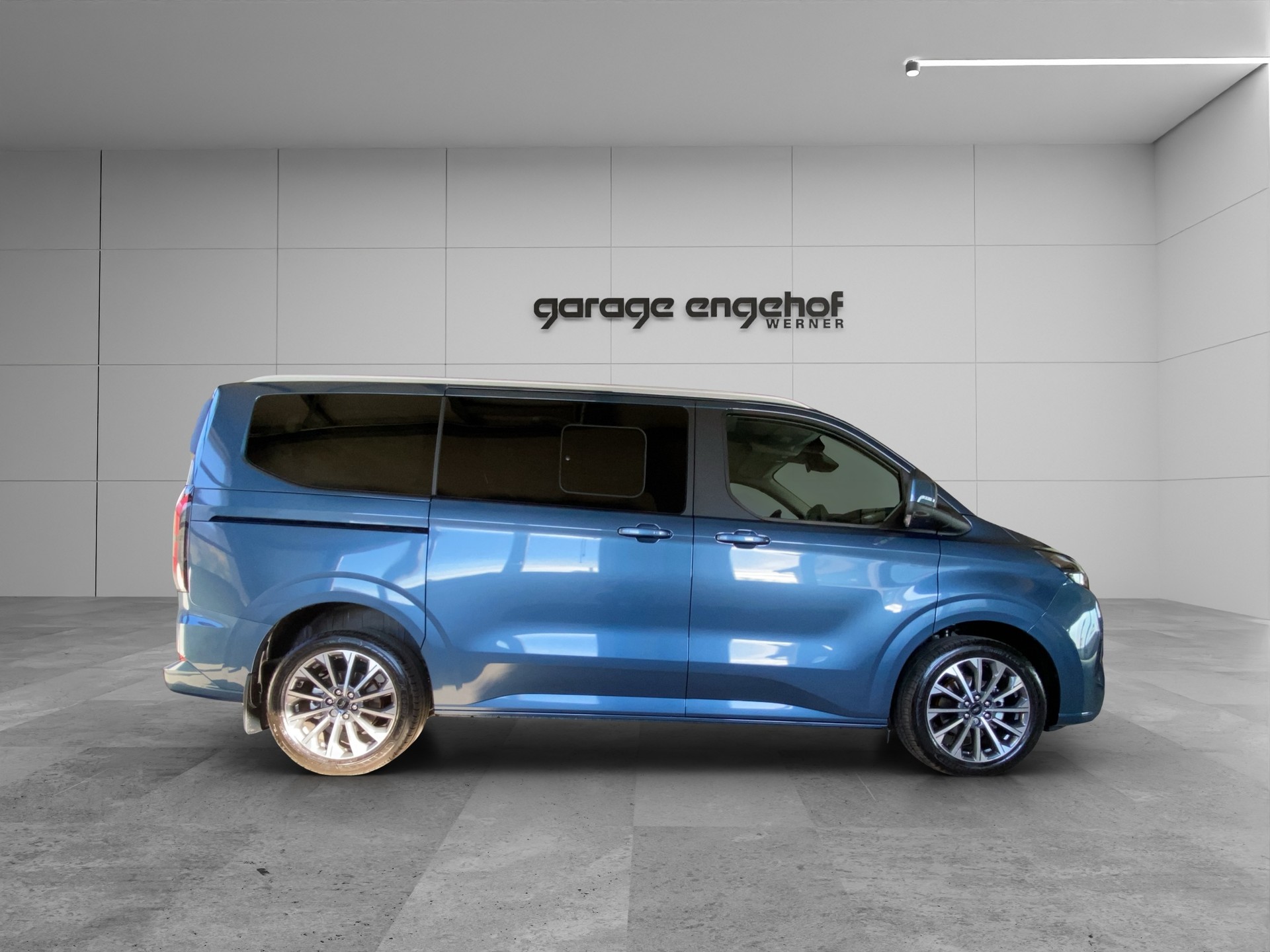 FORD Tourneo Bus 340 L1H1 PHEV TitaniumX-image-7
