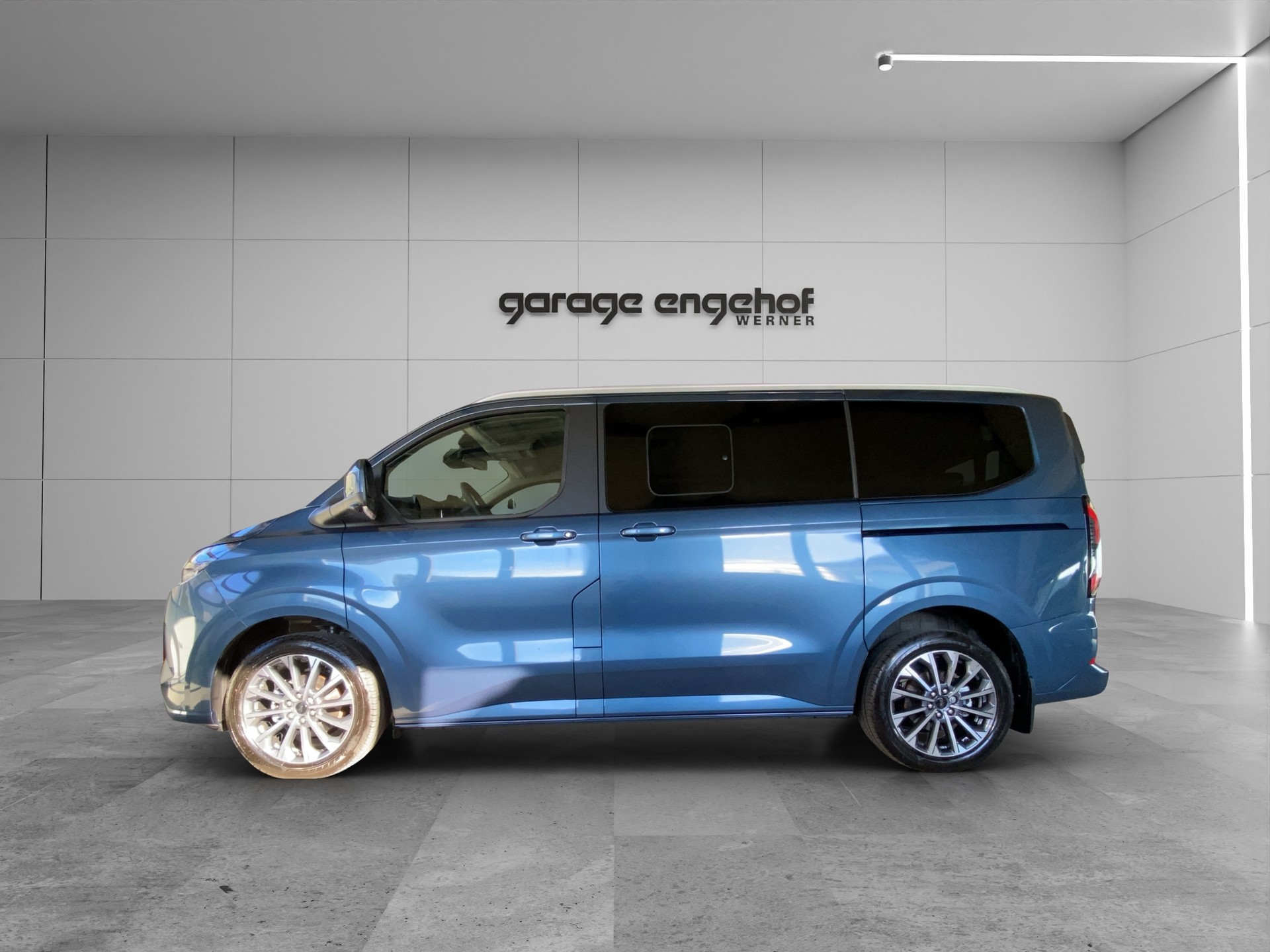 FORD Tourneo Bus 340 L1H1 PHEV TitaniumX-image-2