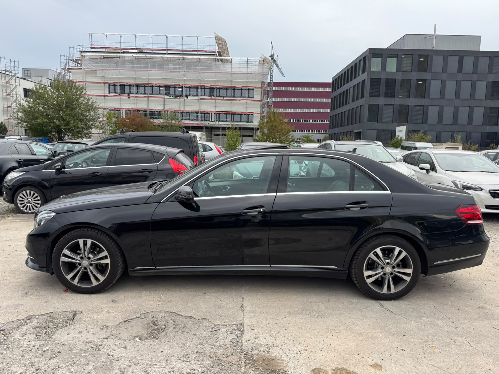 MERCEDES-BENZ E 200 Elégance 7G-Tronic-image-3