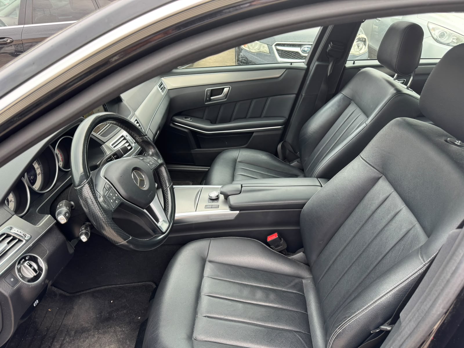 MERCEDES-BENZ E 200 Elégance 7G-Tronic-image-12