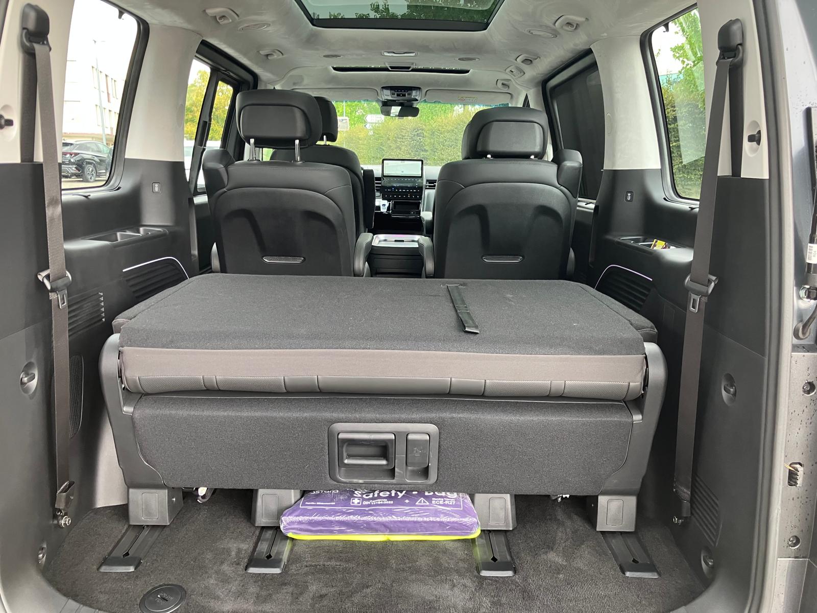 HYUNDAI Staria Premium 1.6 T-GDi HEV Vertex A-image-24