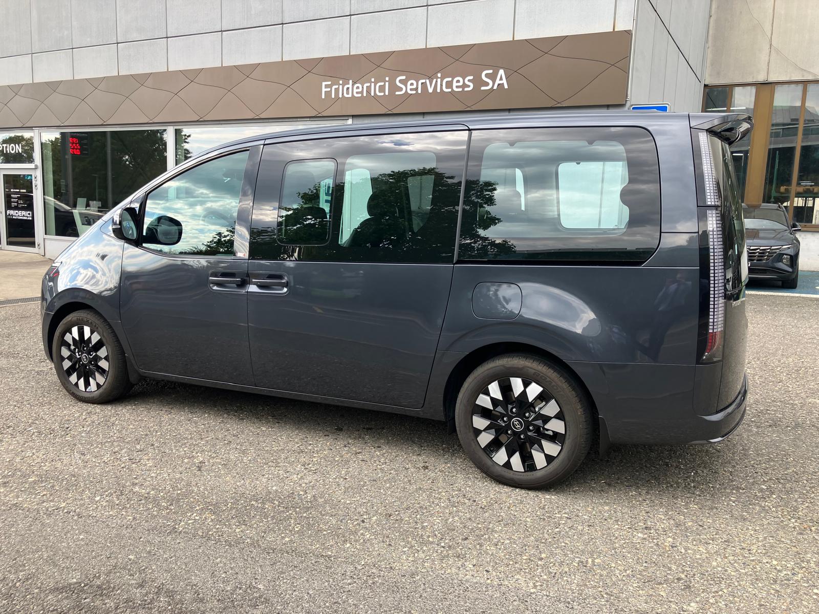 HYUNDAI Staria Premium 1.6 T-GDi HEV Vertex A-image-2