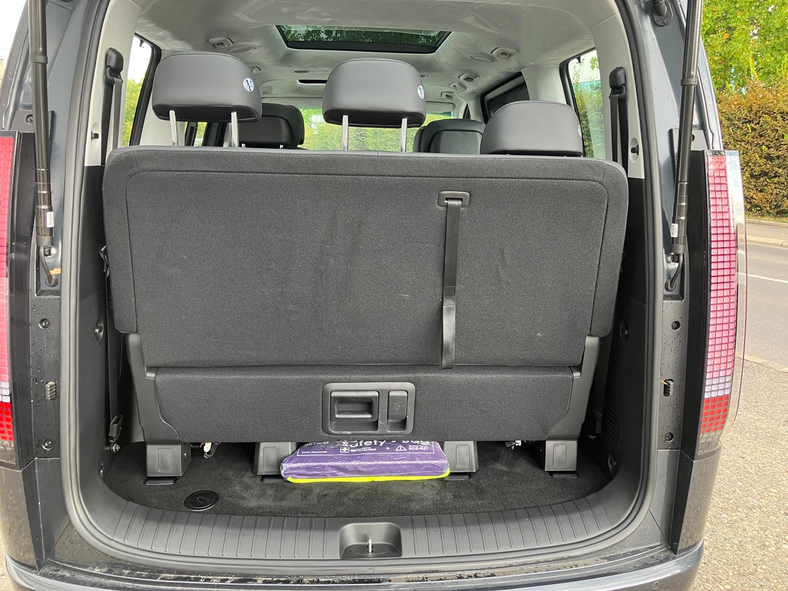 HYUNDAI Staria Premium 1.6 T-GDi HEV Vertex A-image-23