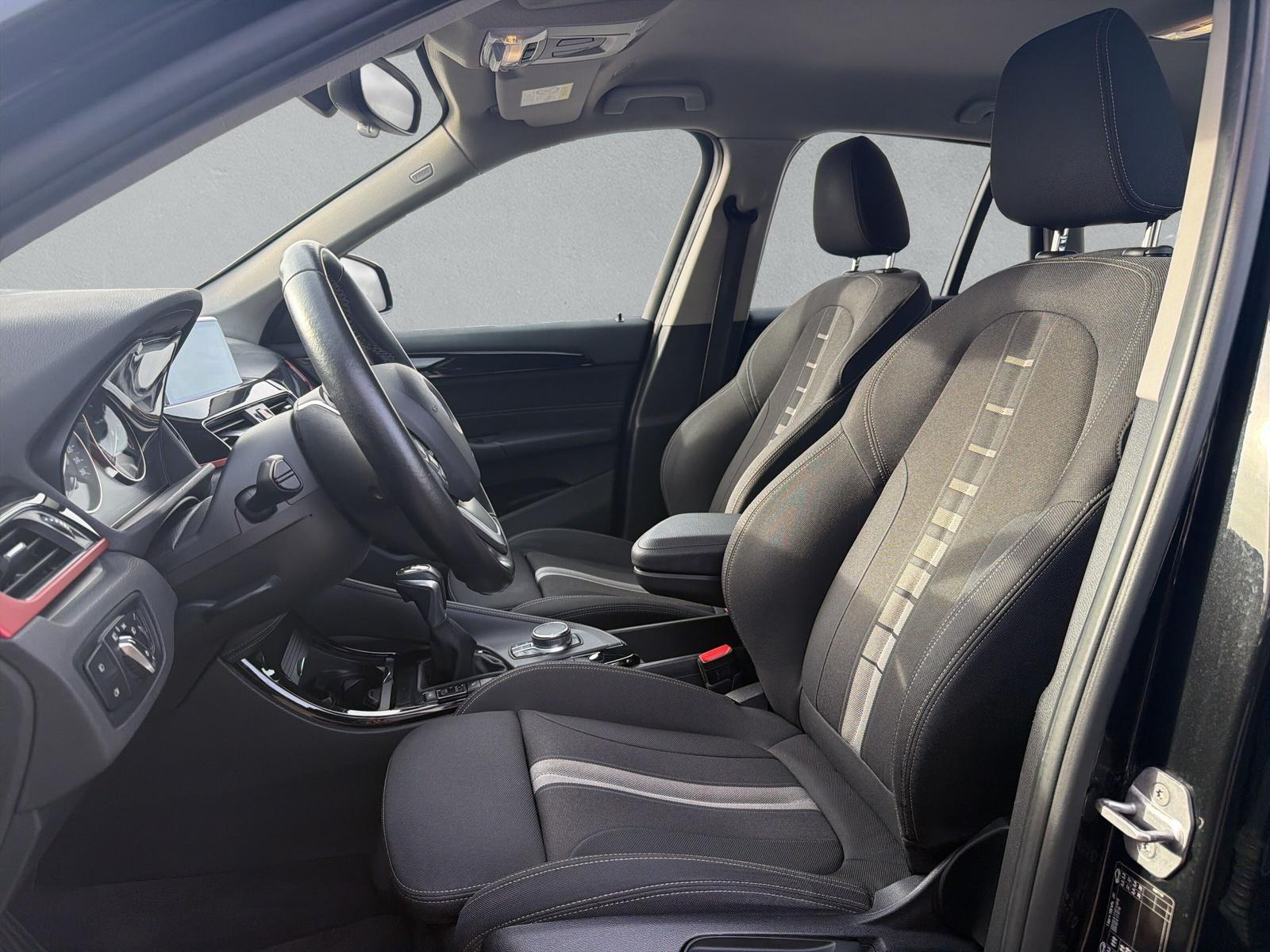 BMW X1 18d Sport Line xDrive F48 (CH) AHK-image-11