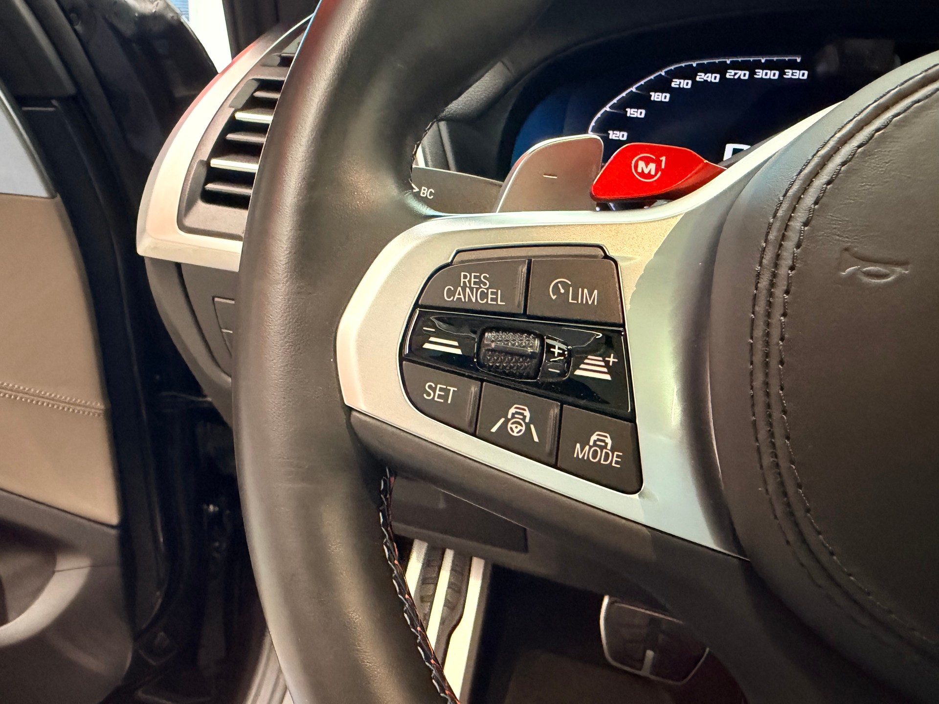 BMW X4M xDrive M Competition Steptronic-image-30