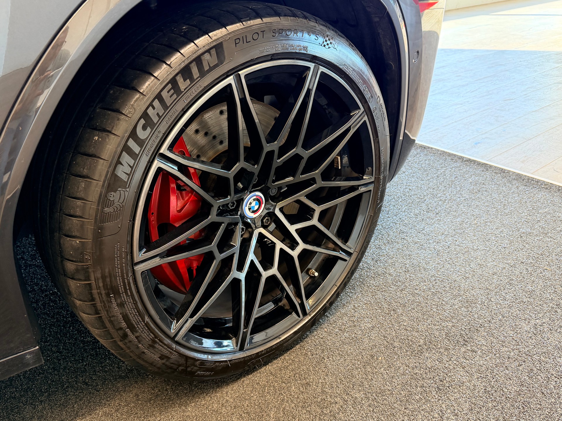 BMW X4M xDrive M Competition Steptronic-image-5