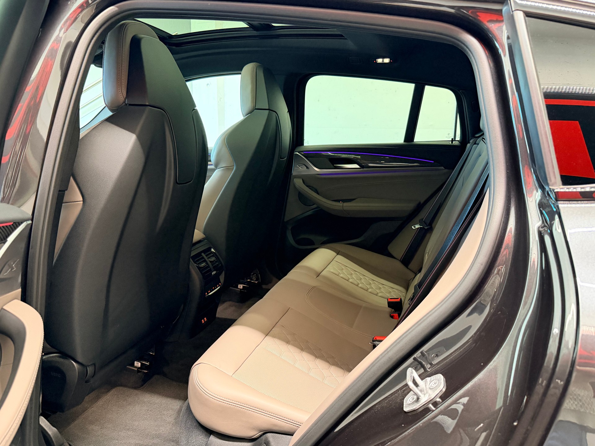 BMW X4M xDrive M Competition Steptronic-image-17