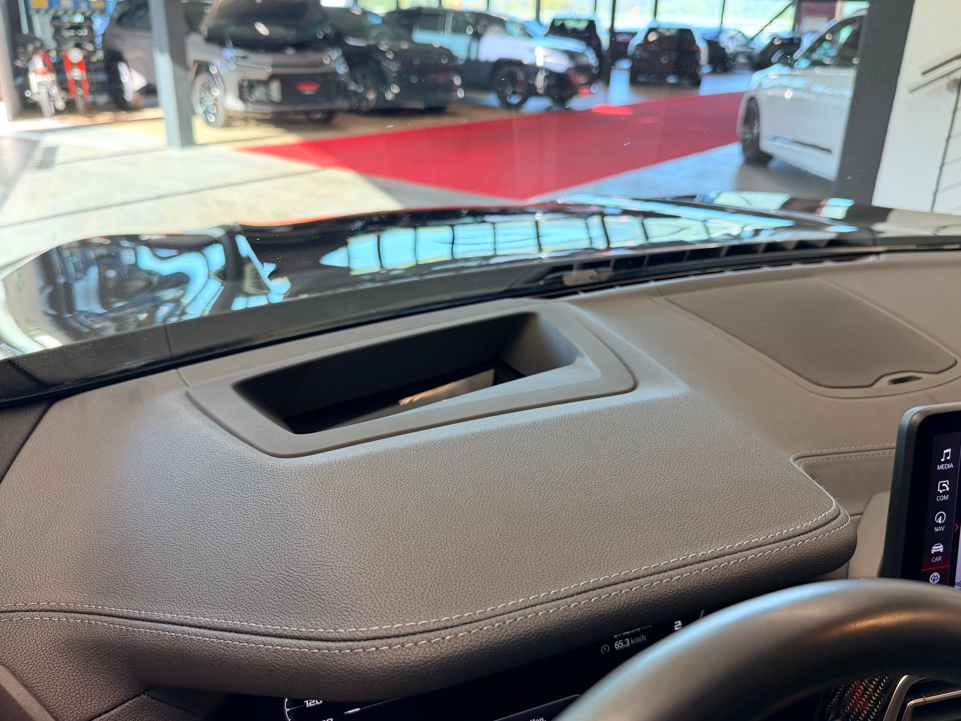 BMW X4M xDrive M Competition Steptronic-image-27