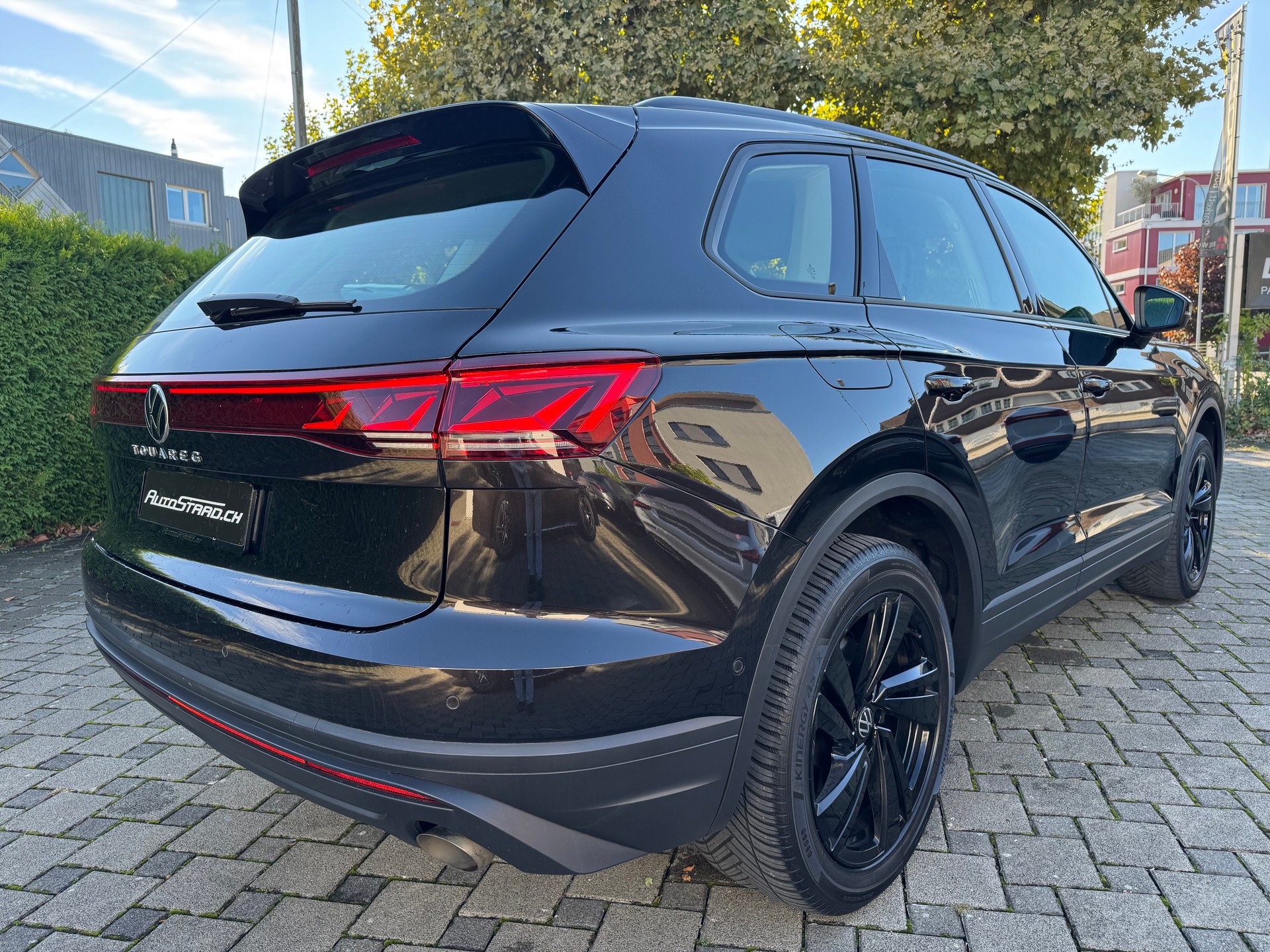 VW Touareg 3.0 TDI Elegance Tiptronic-image-3