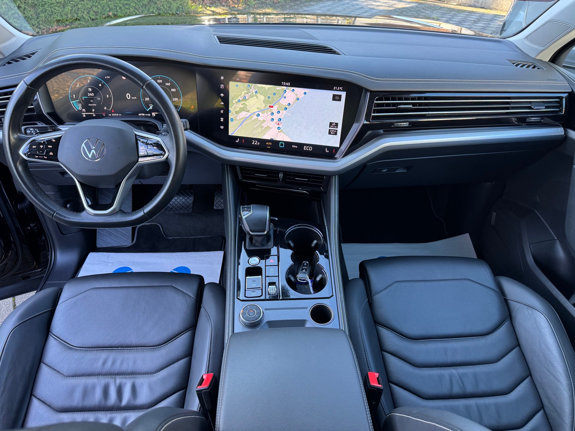 VW Touareg 3.0 TDI Elegance Tiptronic-image-8