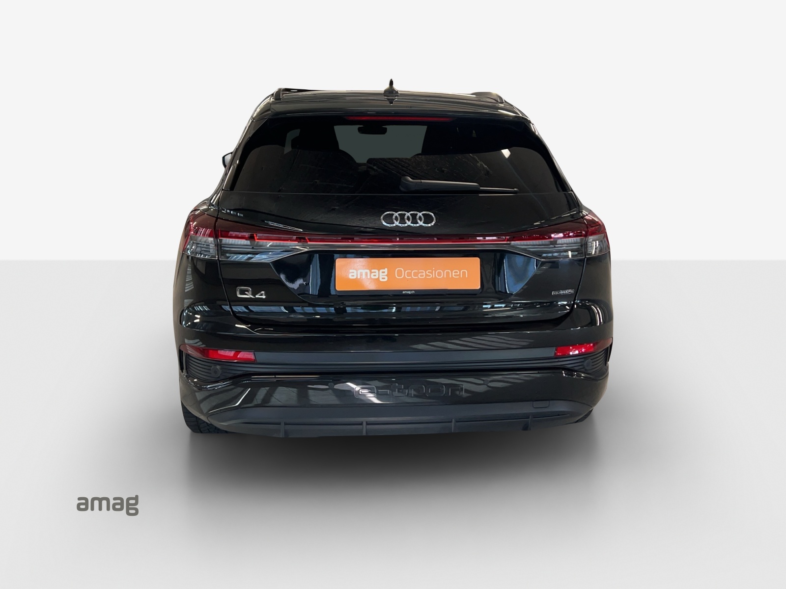 AUDI Q4 e-tron 50 quattro-image-4