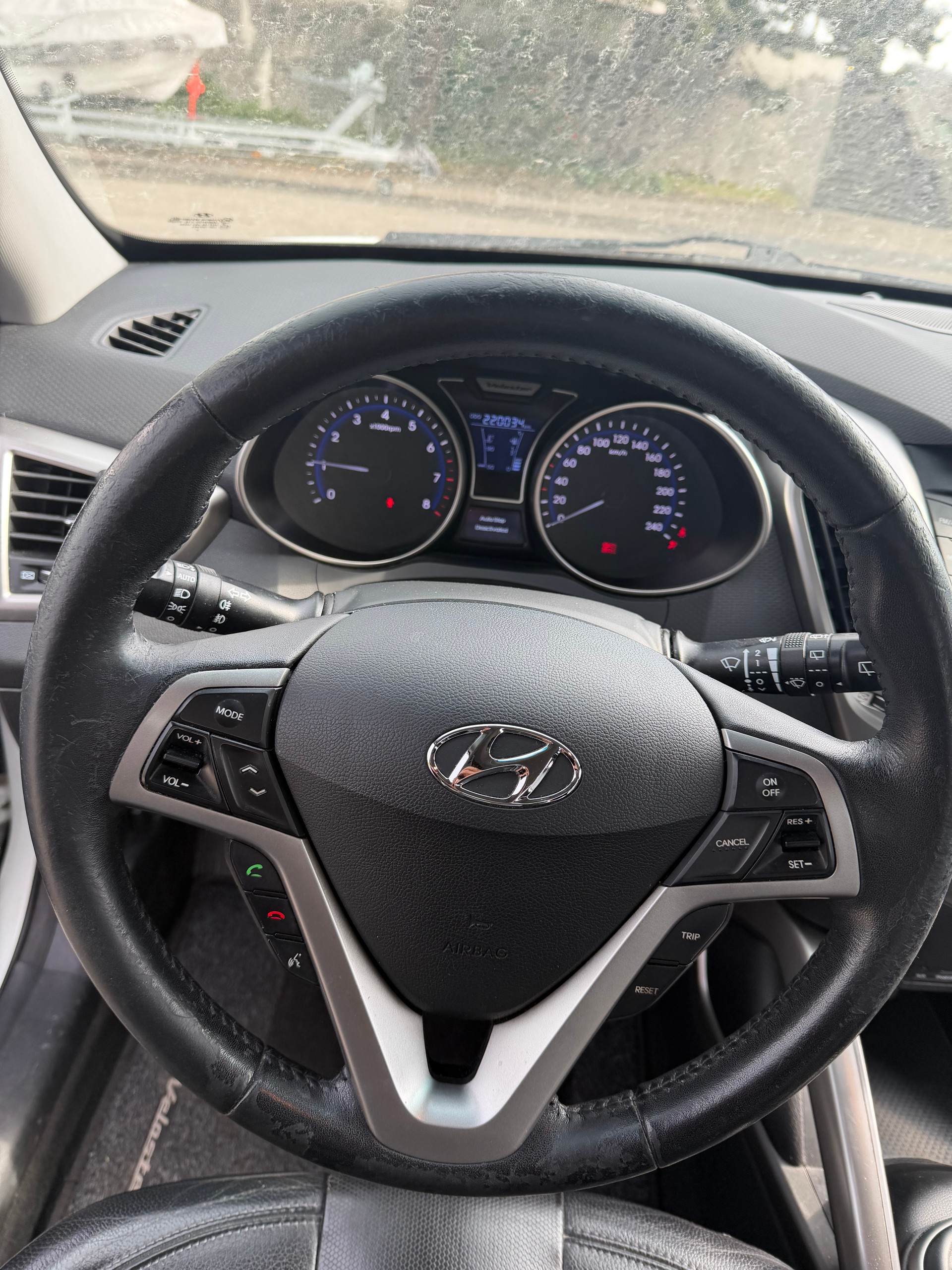 HYUNDAI Veloster 1.6 GDI-image-8