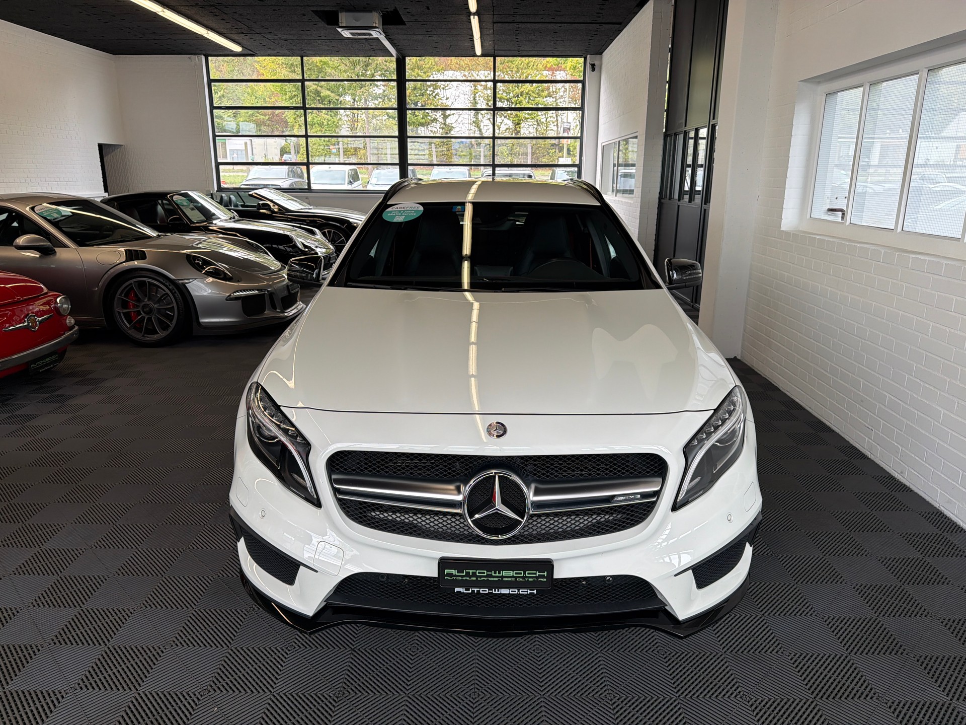 MERCEDES-BENZ GLA 45 AMG 4Matic 7G-DCT-image-6