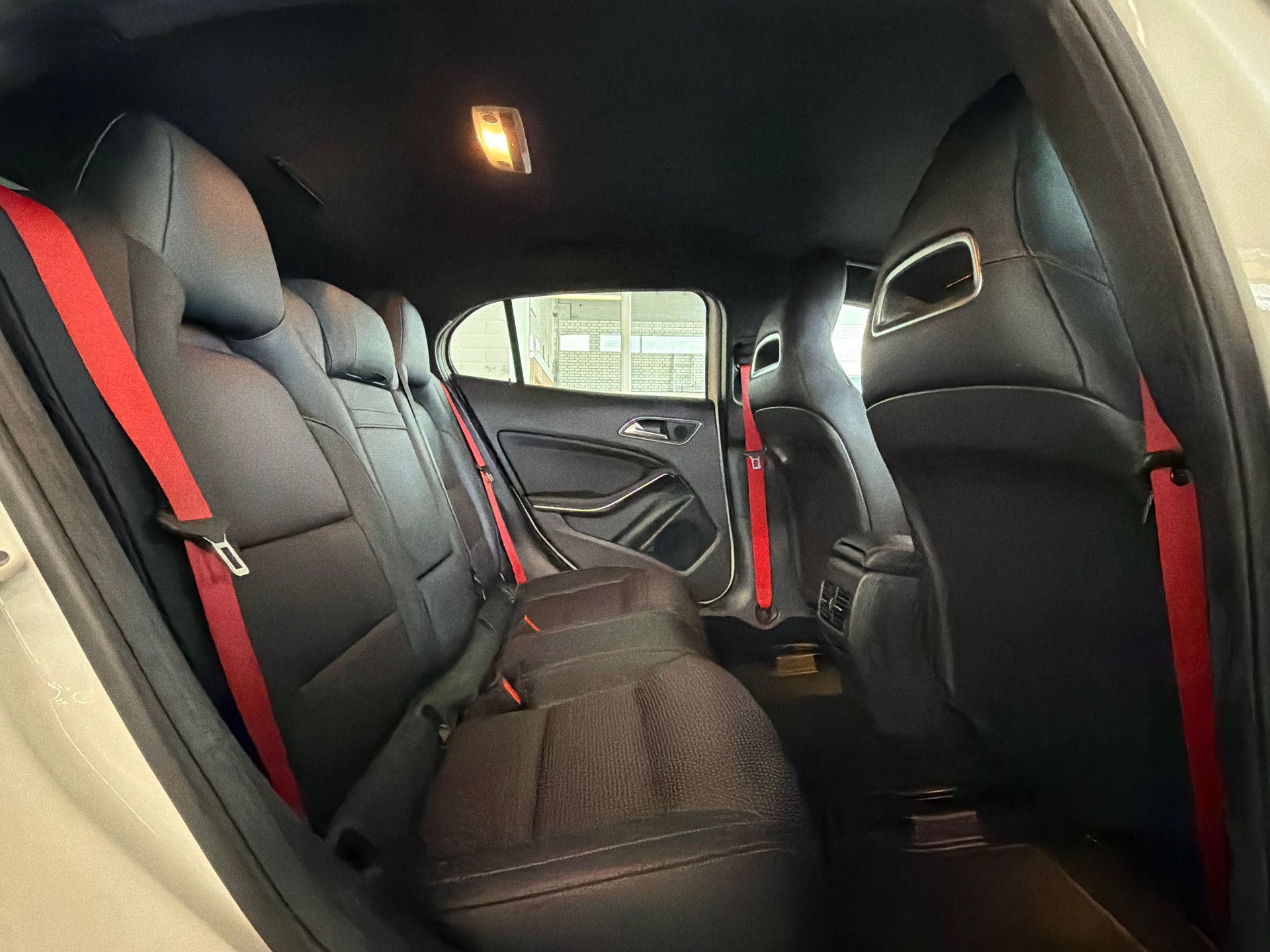 MERCEDES-BENZ GLA 45 AMG 4Matic 7G-DCT-image-8