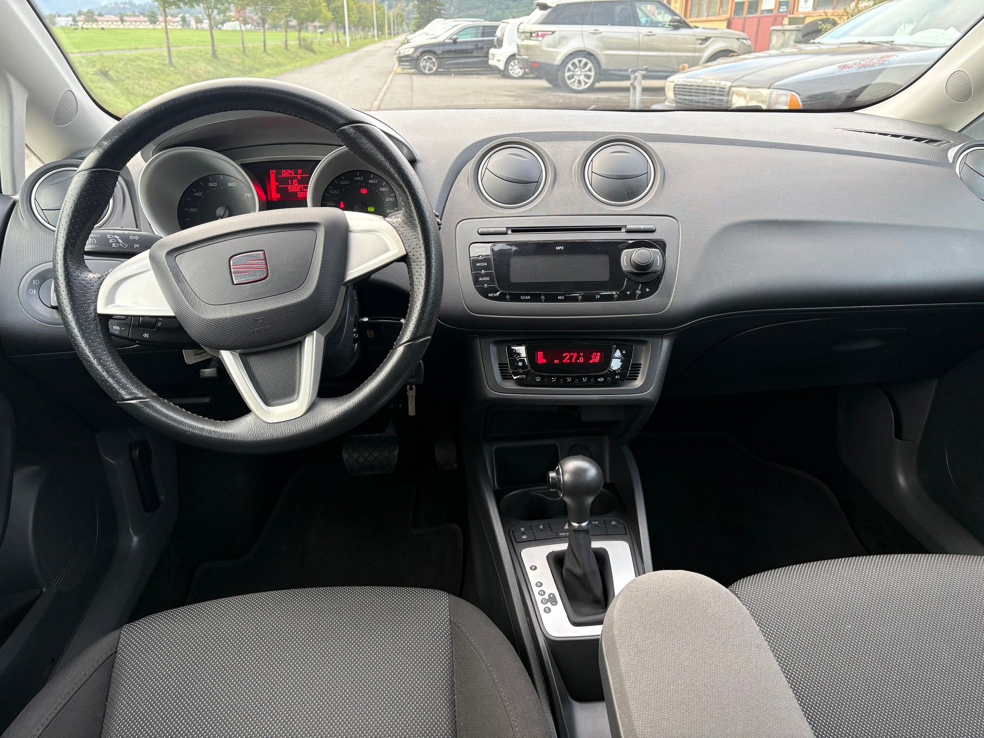 SEAT Ibiza 1.6 Style DSG-image-6