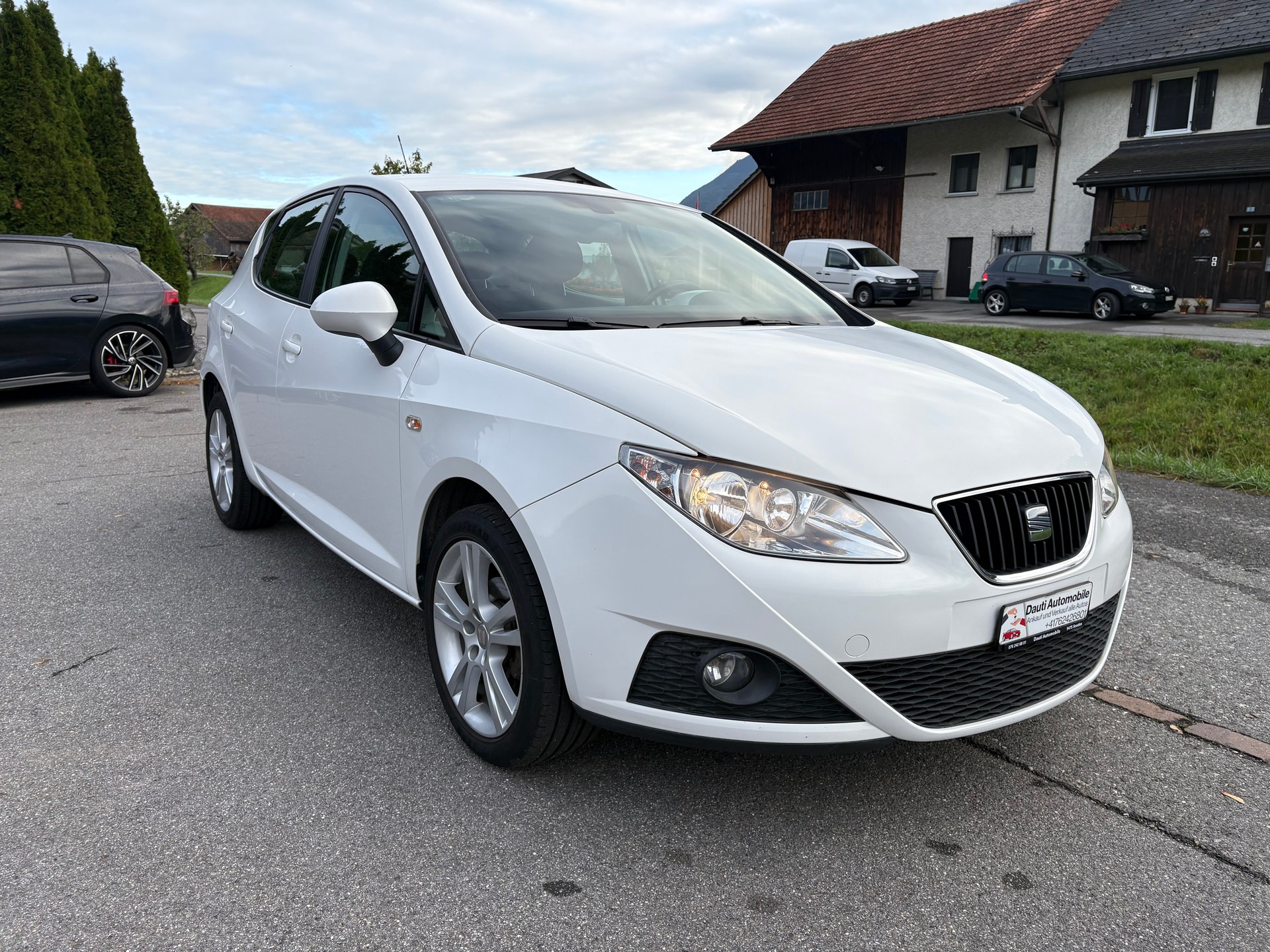 SEAT Ibiza 1.6 Style DSG-image-1