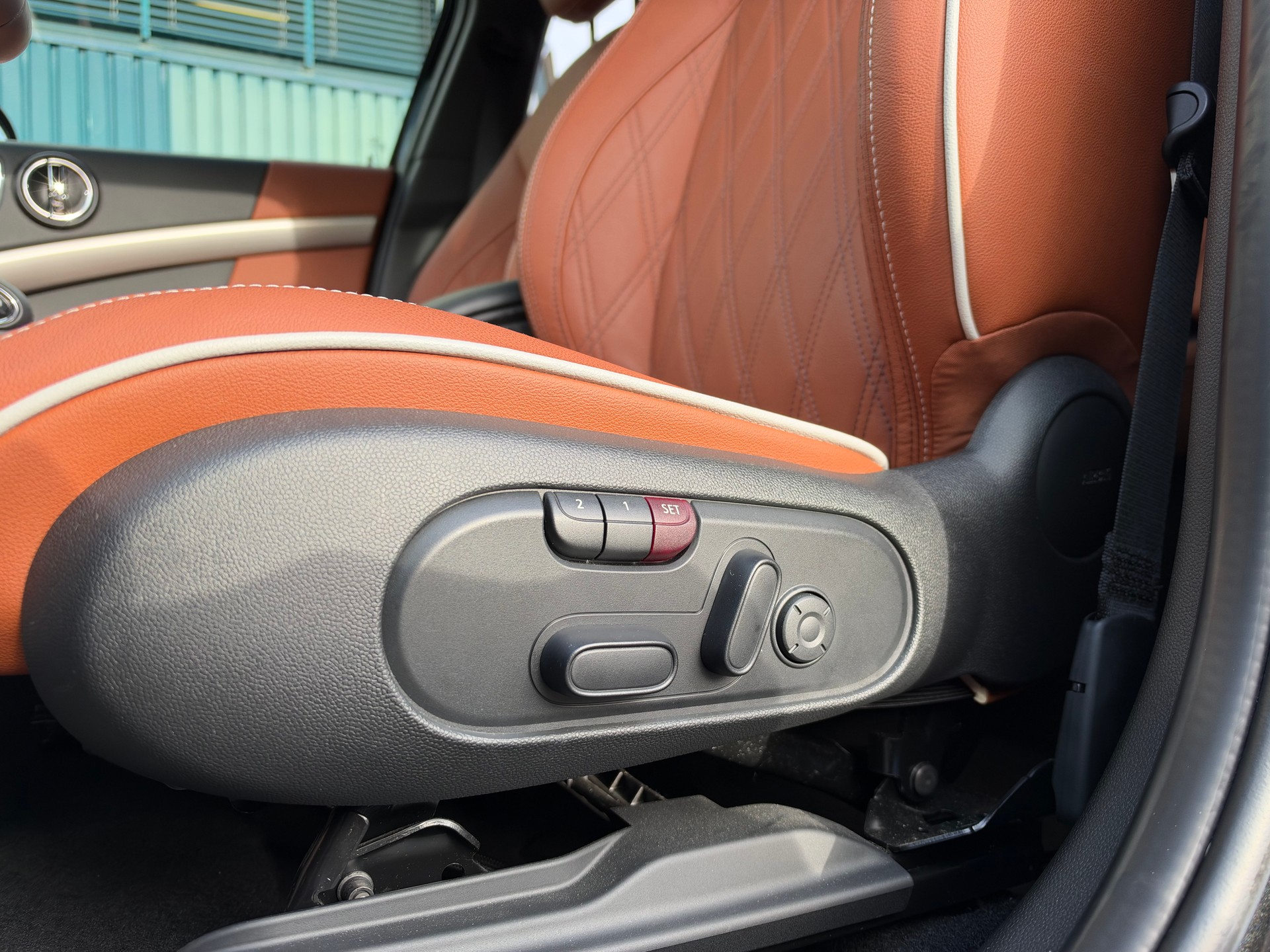 MINI Countryman Cooper SE Nortwood ALL4 PHEV Steptronic-image-8