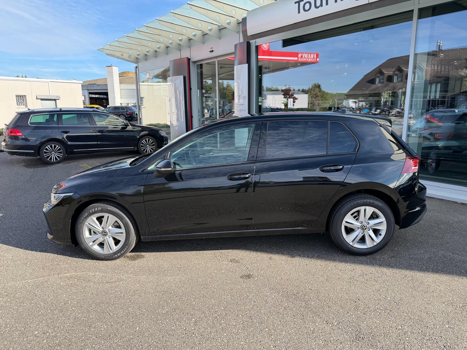 VW Golf 1.5 e TSI mHEV Value DSG-image-1