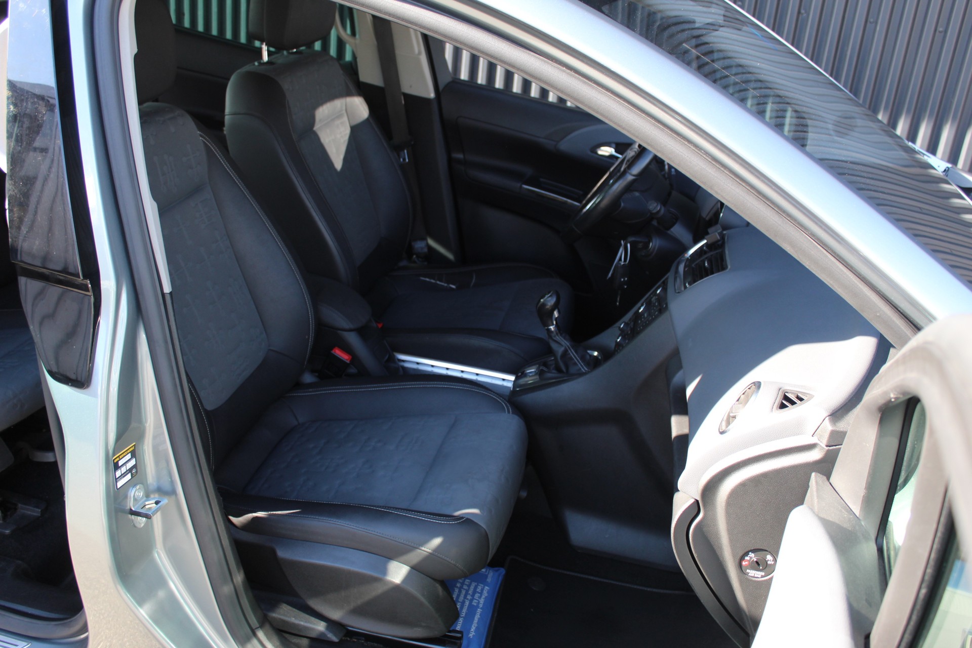 OPEL Meriva 1.4 Turbo Cosmo-image-11