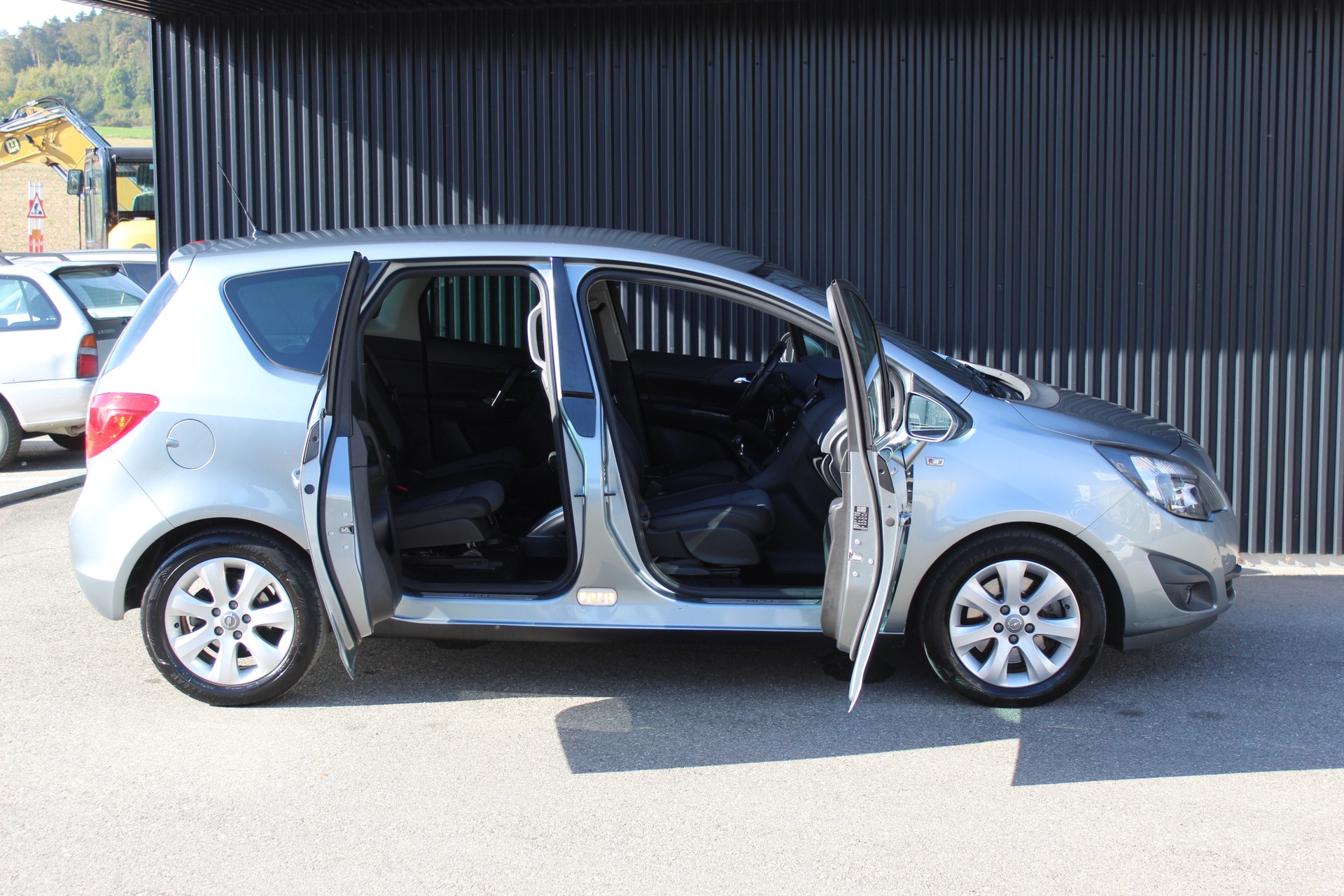 OPEL Meriva 1.4 Turbo Cosmo-image-10