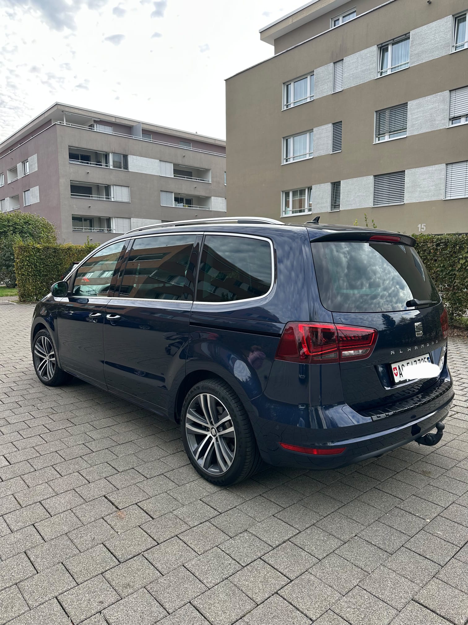 SEAT Alhambra 2.0 TDI FR Line 4Drive-image-1