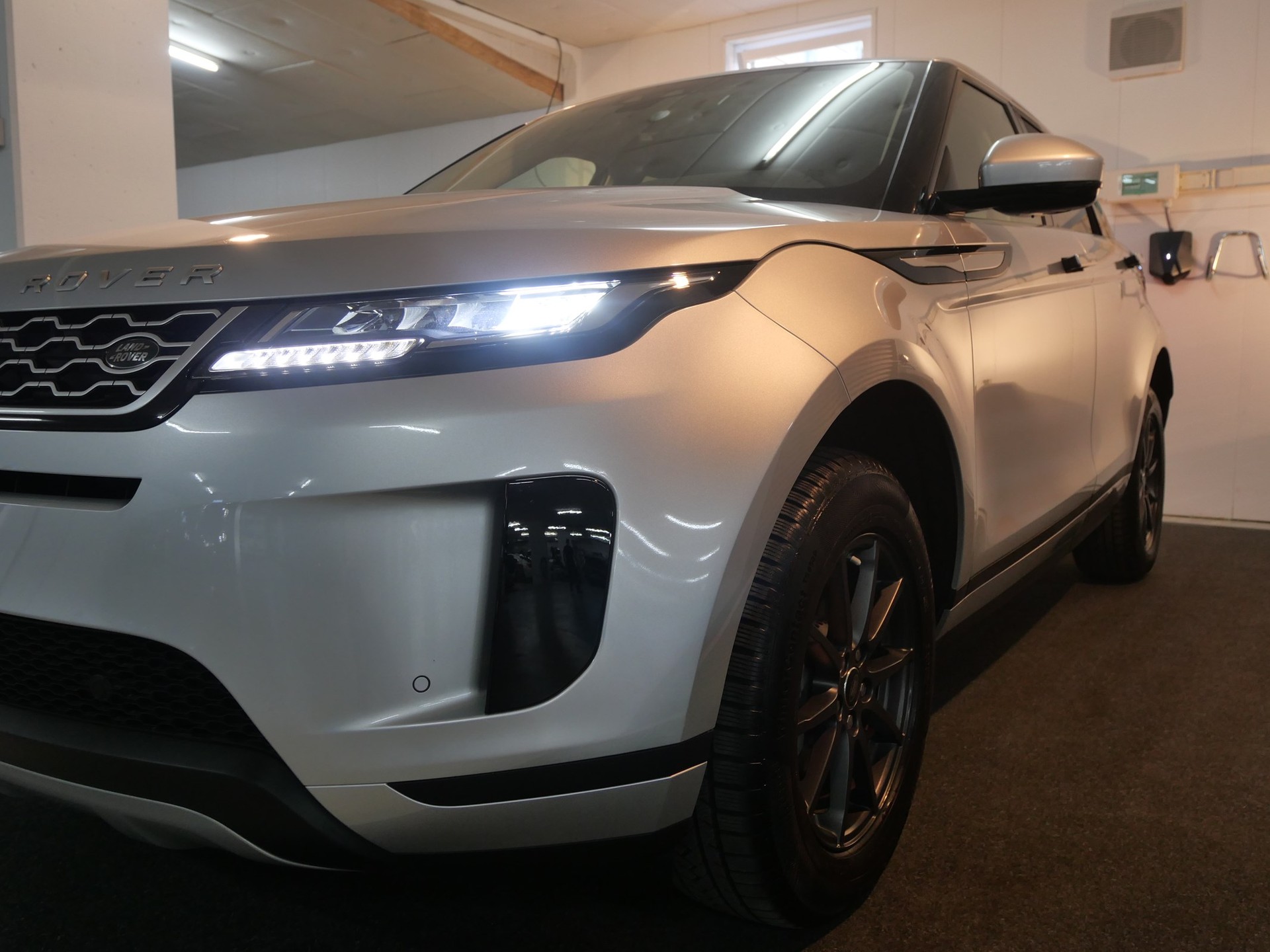 LAND ROVER Range Rover Evoque D 150 AT9-image-0