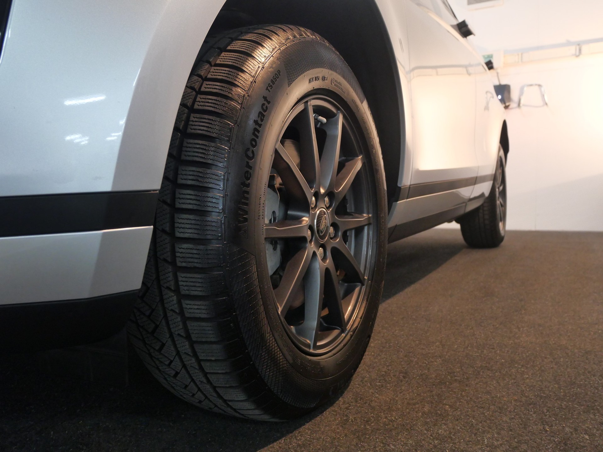 LAND ROVER Range Rover Evoque D 150 AT9-image-15