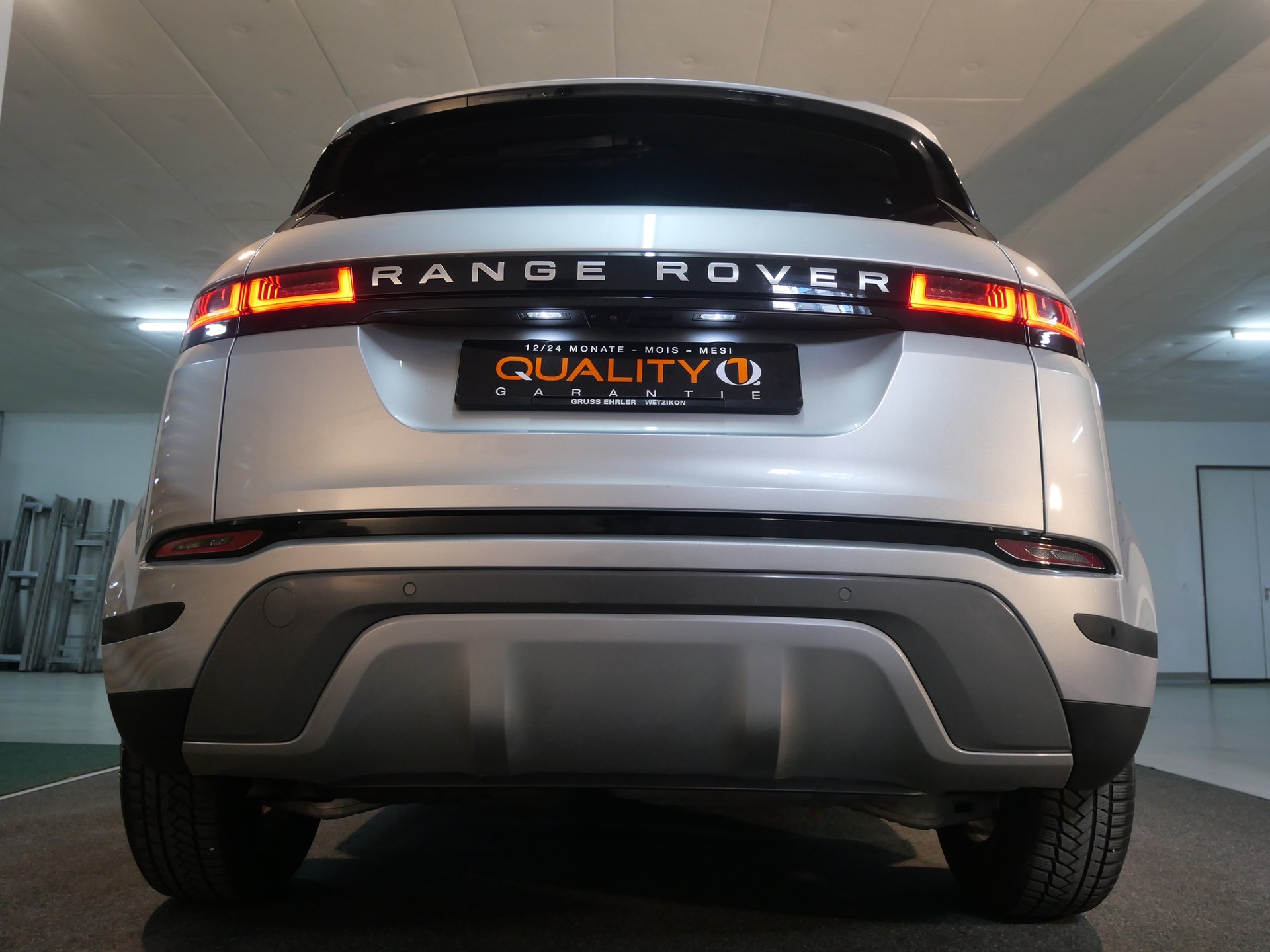 LAND ROVER Range Rover Evoque D 150 AT9-image-10