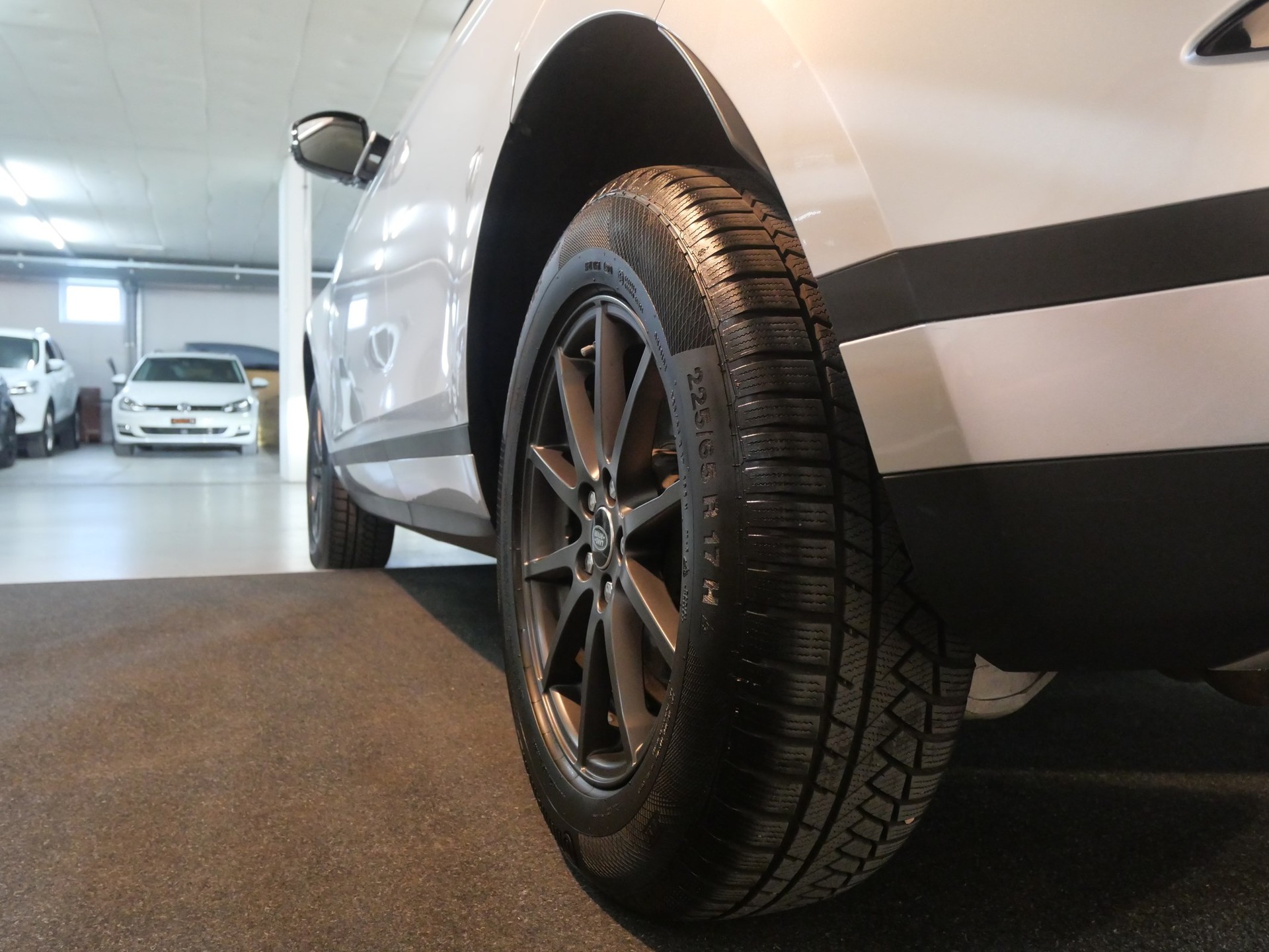 LAND ROVER Range Rover Evoque D 150 AT9-image-14