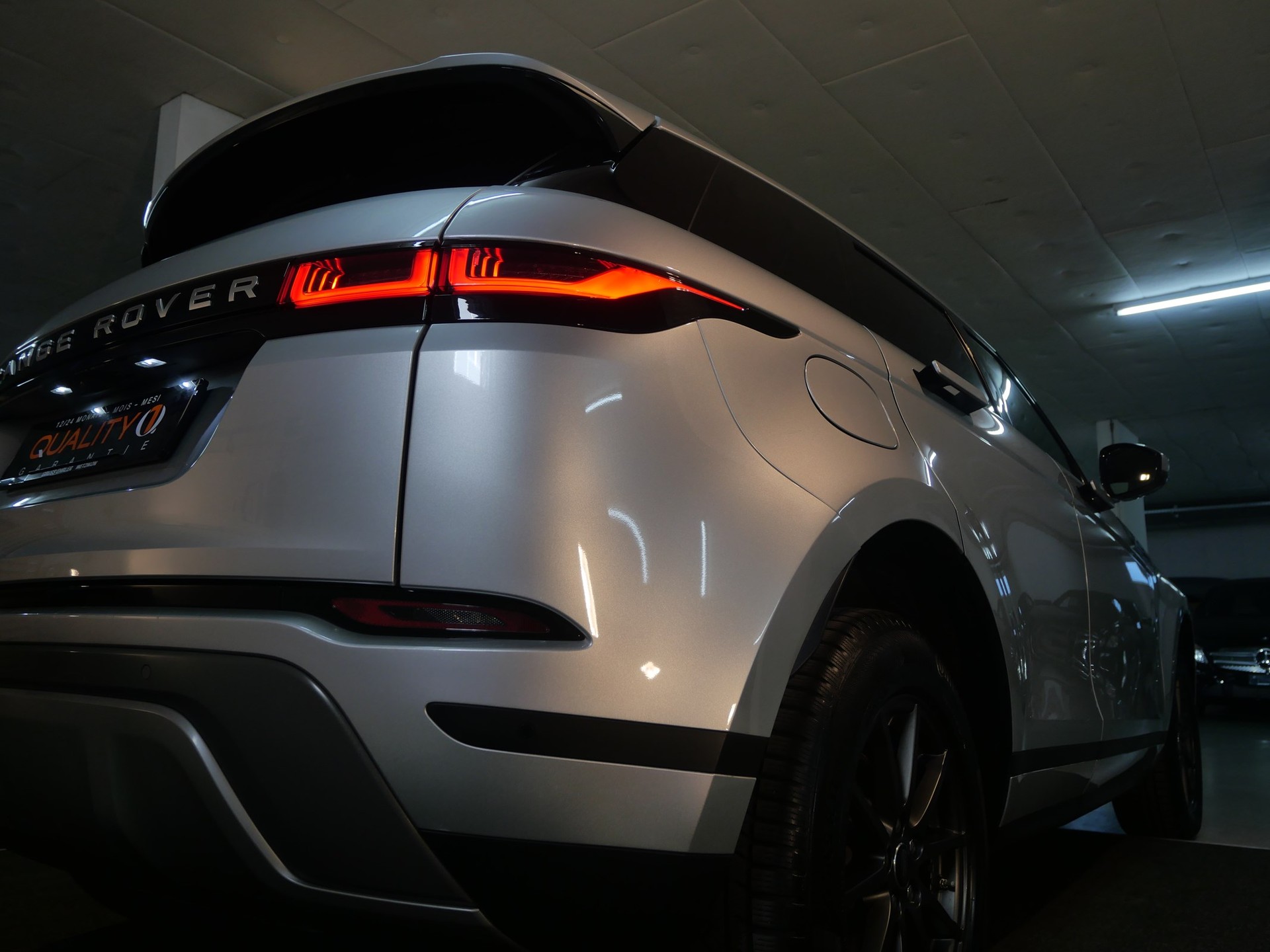 LAND ROVER Range Rover Evoque D 150 AT9-image-7