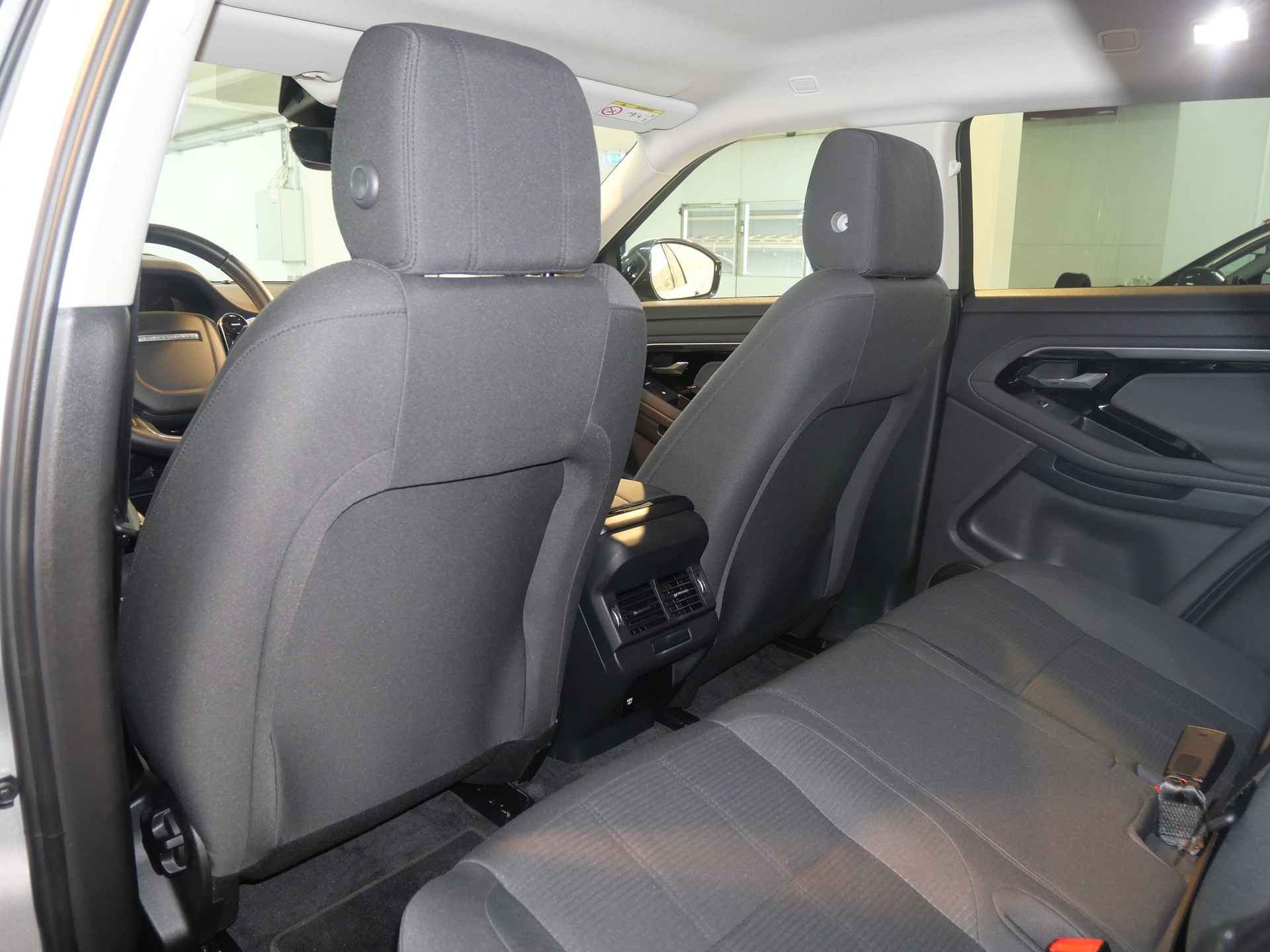 LAND ROVER Range Rover Evoque D 150 AT9-image-22