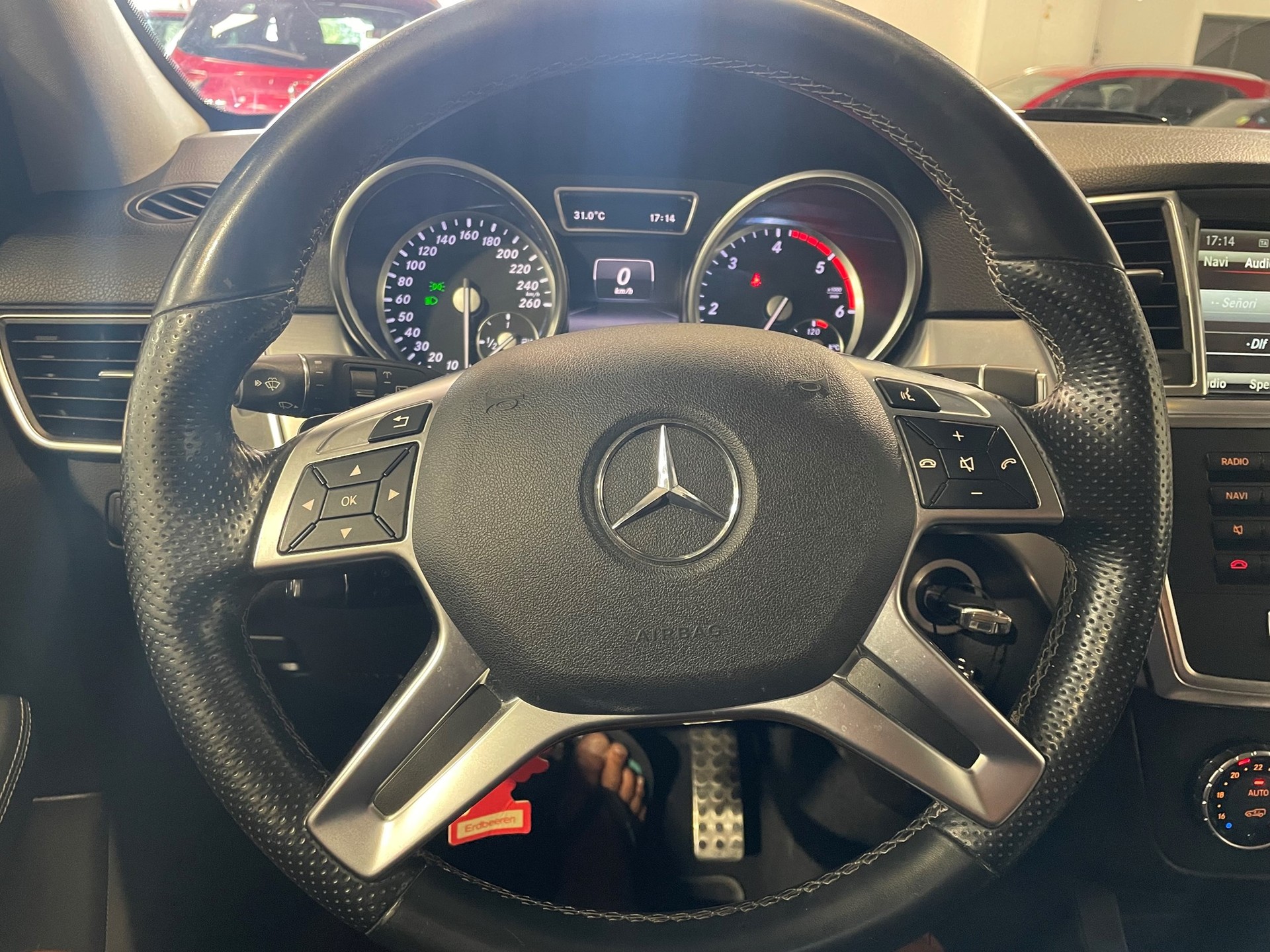 MERCEDES-BENZ ML 350 BlueTEC 4Matic 7G-Tronic-image-4