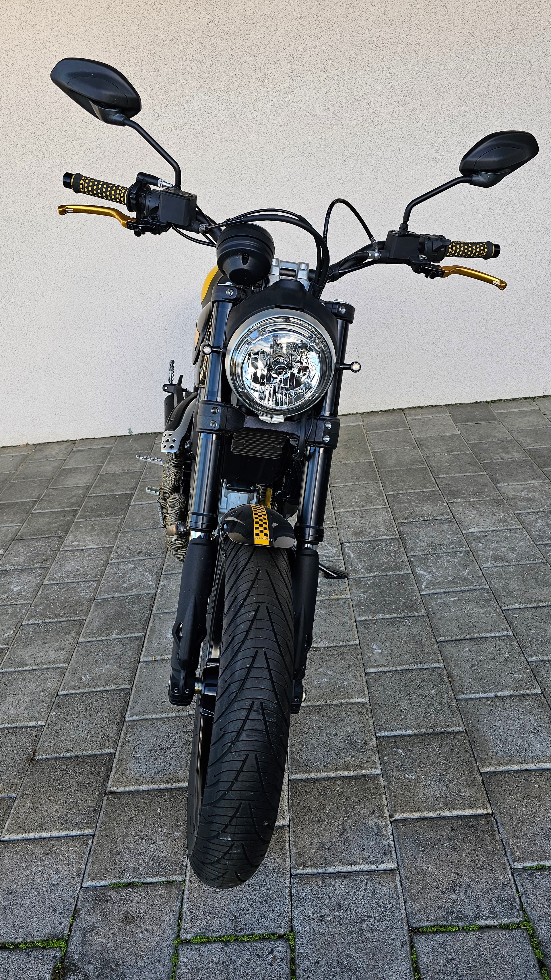 DUCATI Scrambler 800 Full Throttle-showroom-element-2
