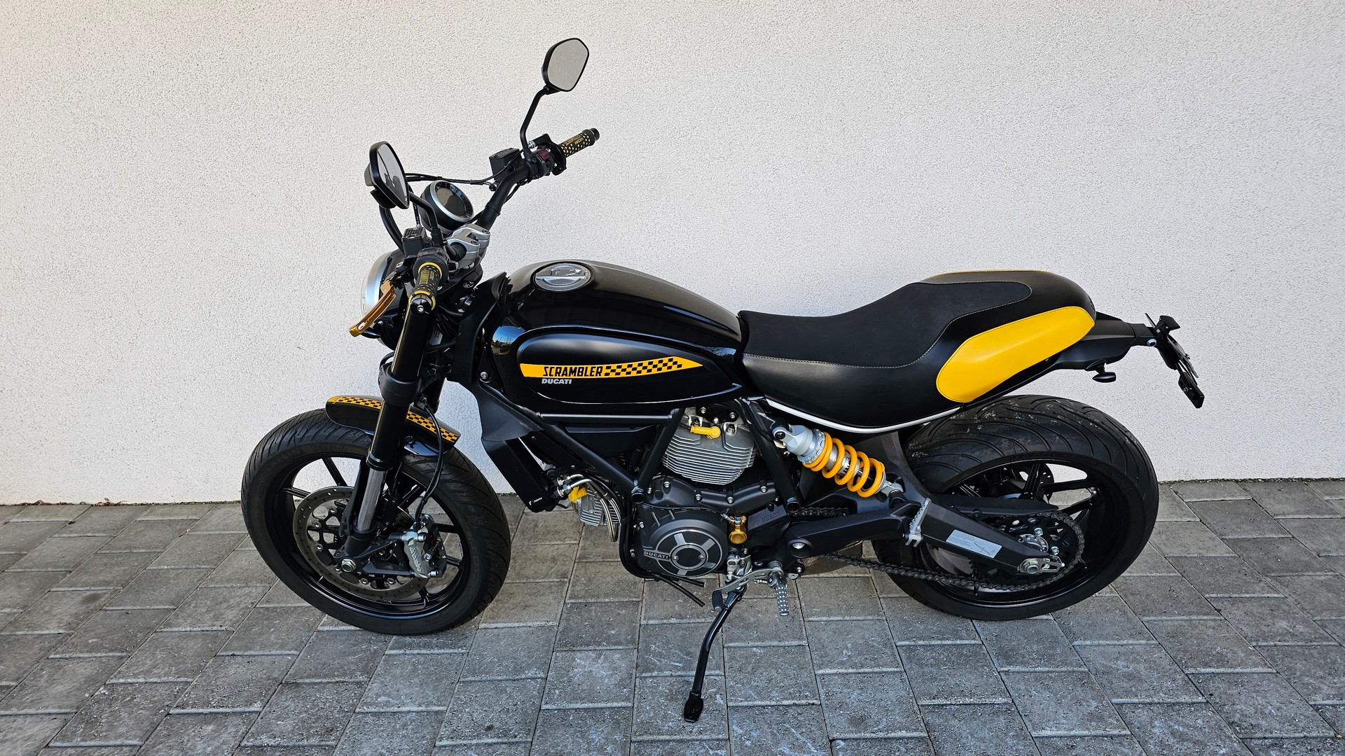 DUCATI Scrambler 800 Full Throttle-showroom-element-1