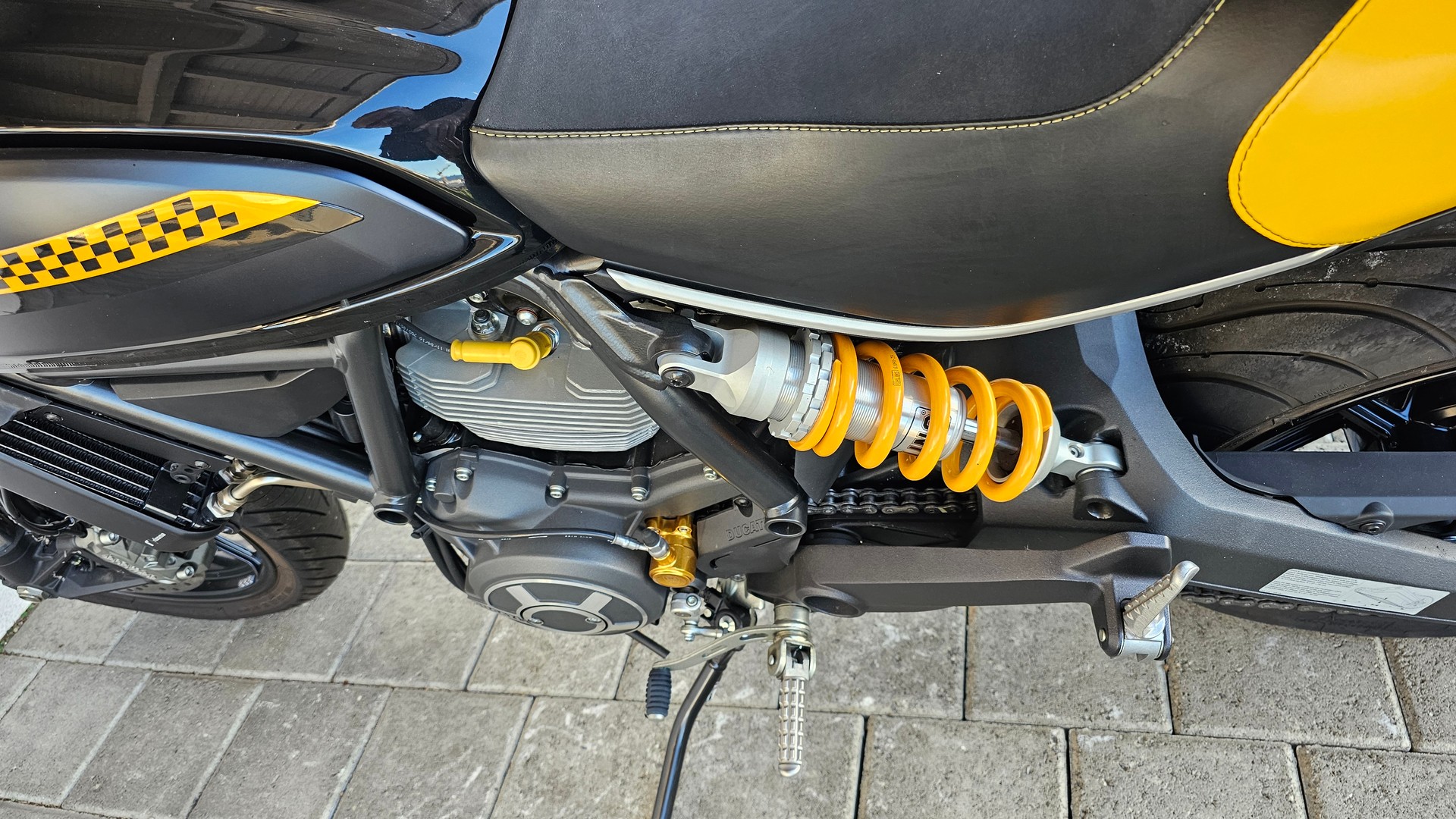 DUCATI Scrambler 800 Full Throttle-image-4