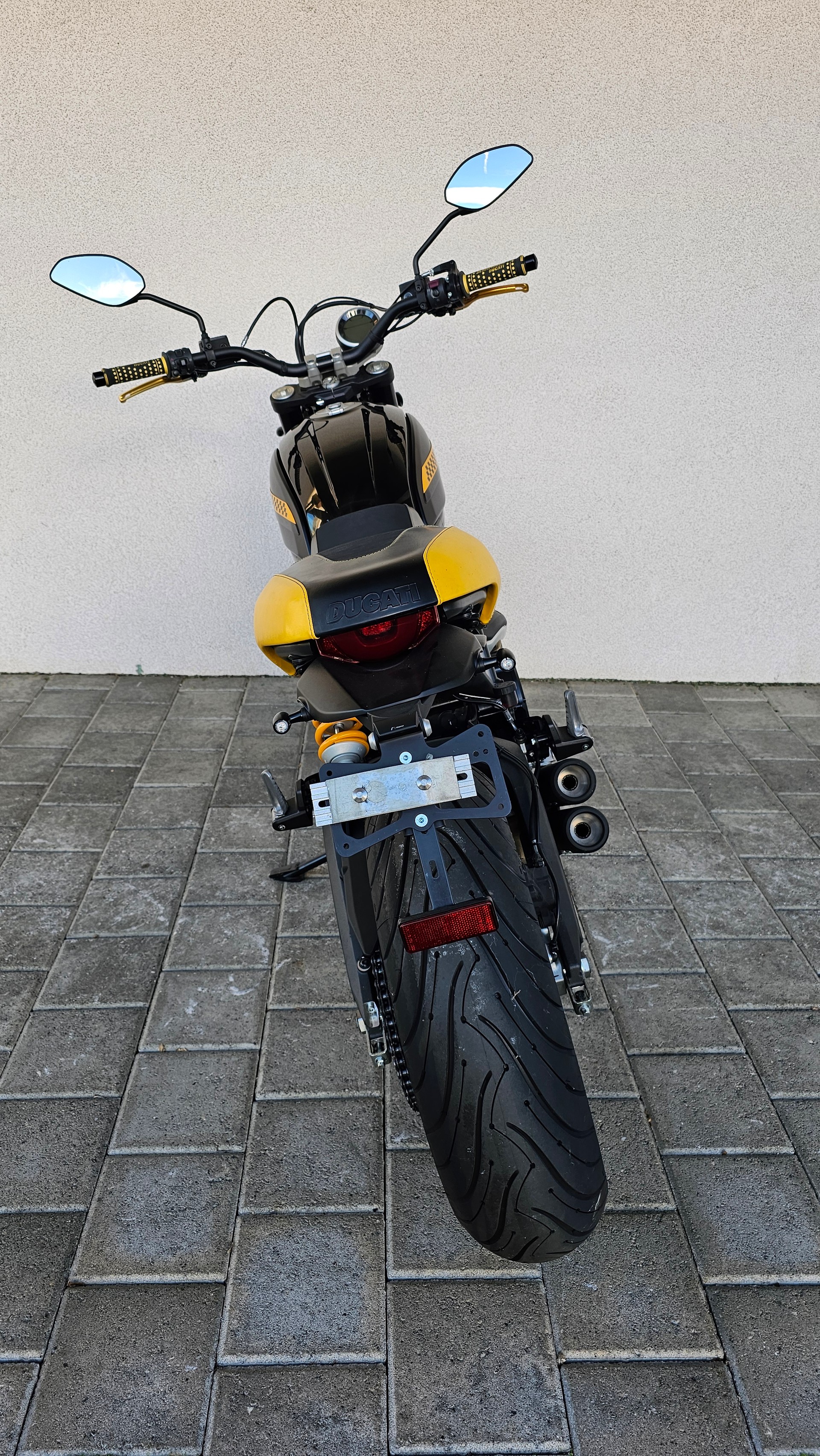 DUCATI Scrambler 800 Full Throttle-showroom-element-3