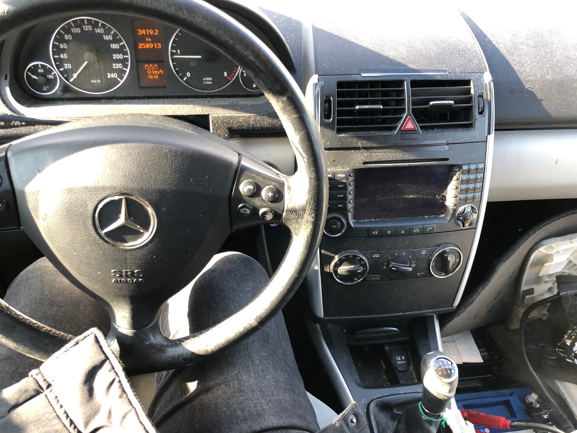MERCEDES-BENZ A 200 CDI Elégance-image-7