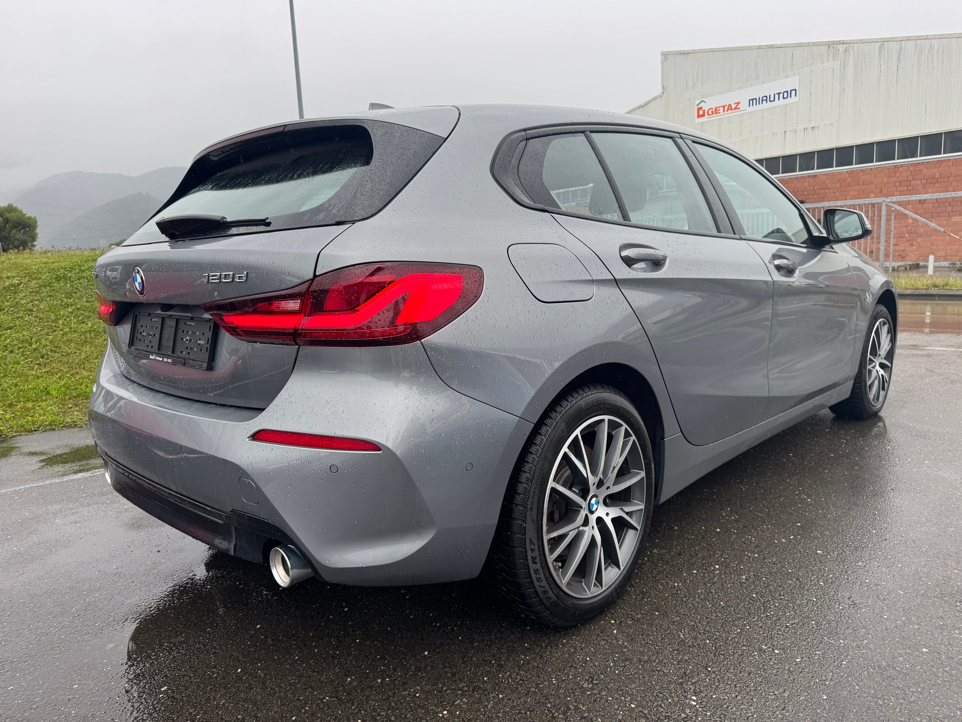 BMW 120d xDrive Steptronic-image-3