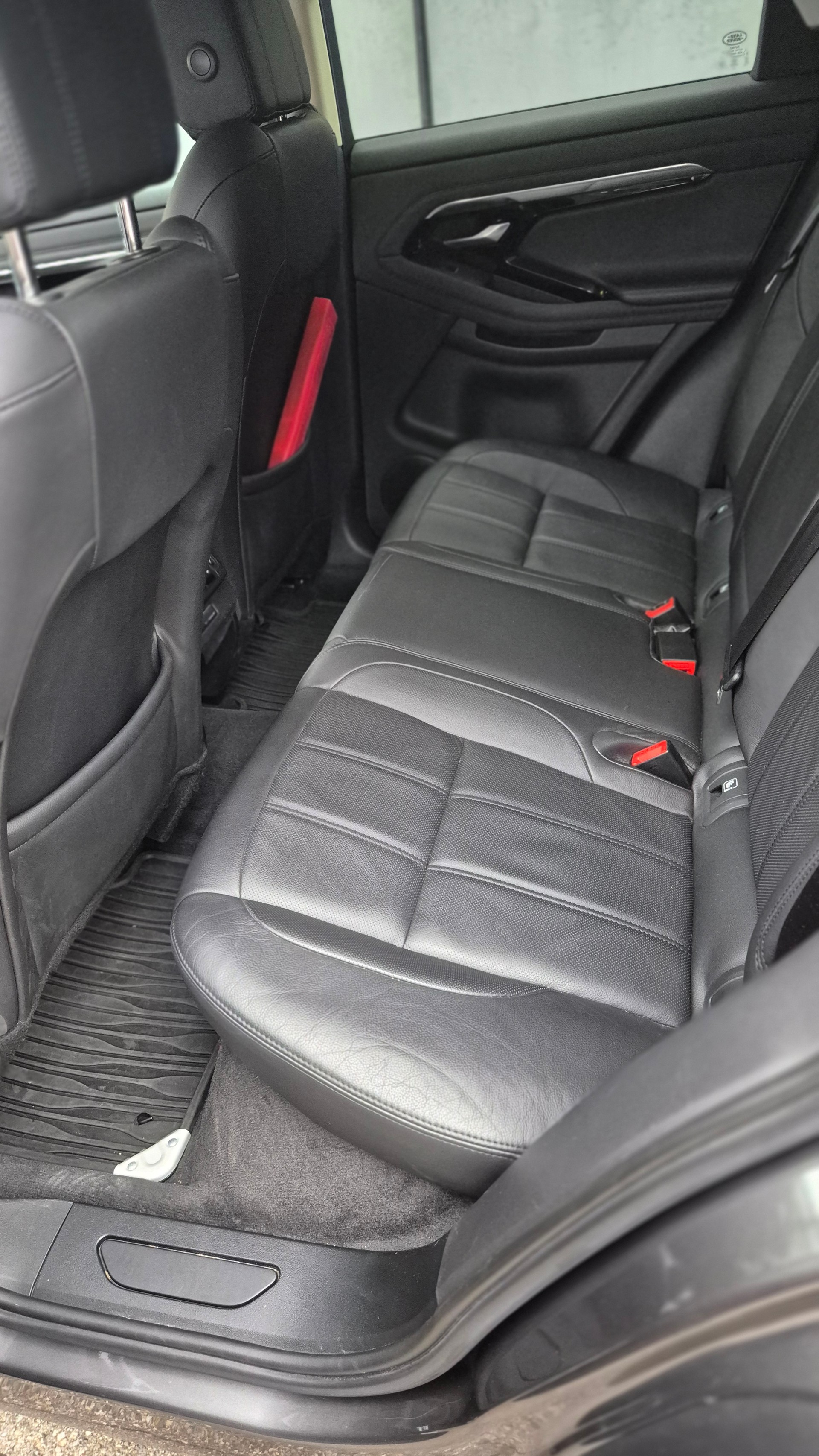 LAND ROVER Range Rover Evoque R-Dynamic P 250 HSE AT9-image-13