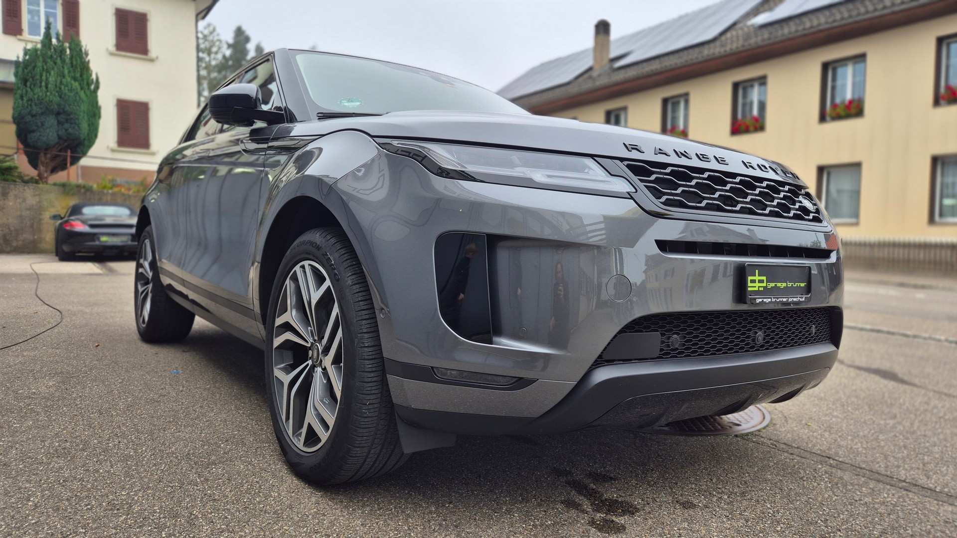 LAND ROVER Range Rover Evoque R-Dynamic P 250 HSE AT9-image-4