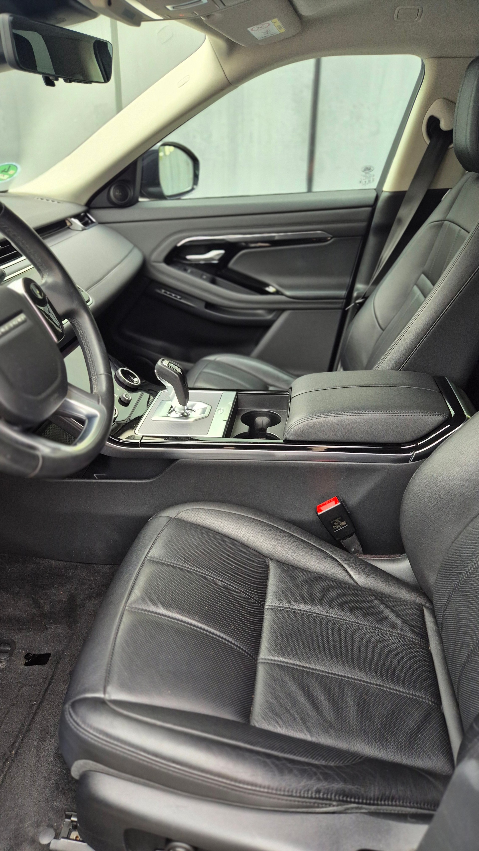 LAND ROVER Range Rover Evoque R-Dynamic P 250 HSE AT9-image-10