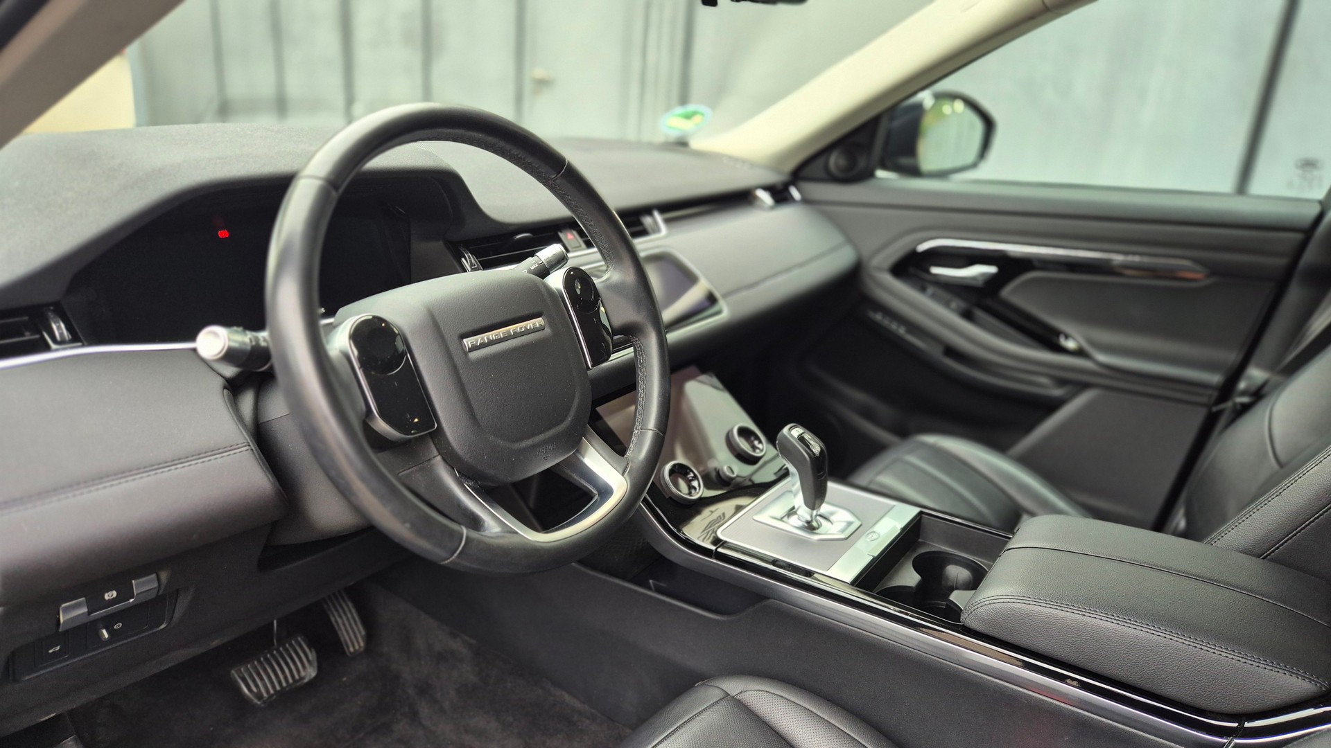 LAND ROVER Range Rover Evoque R-Dynamic P 250 HSE AT9-image-8