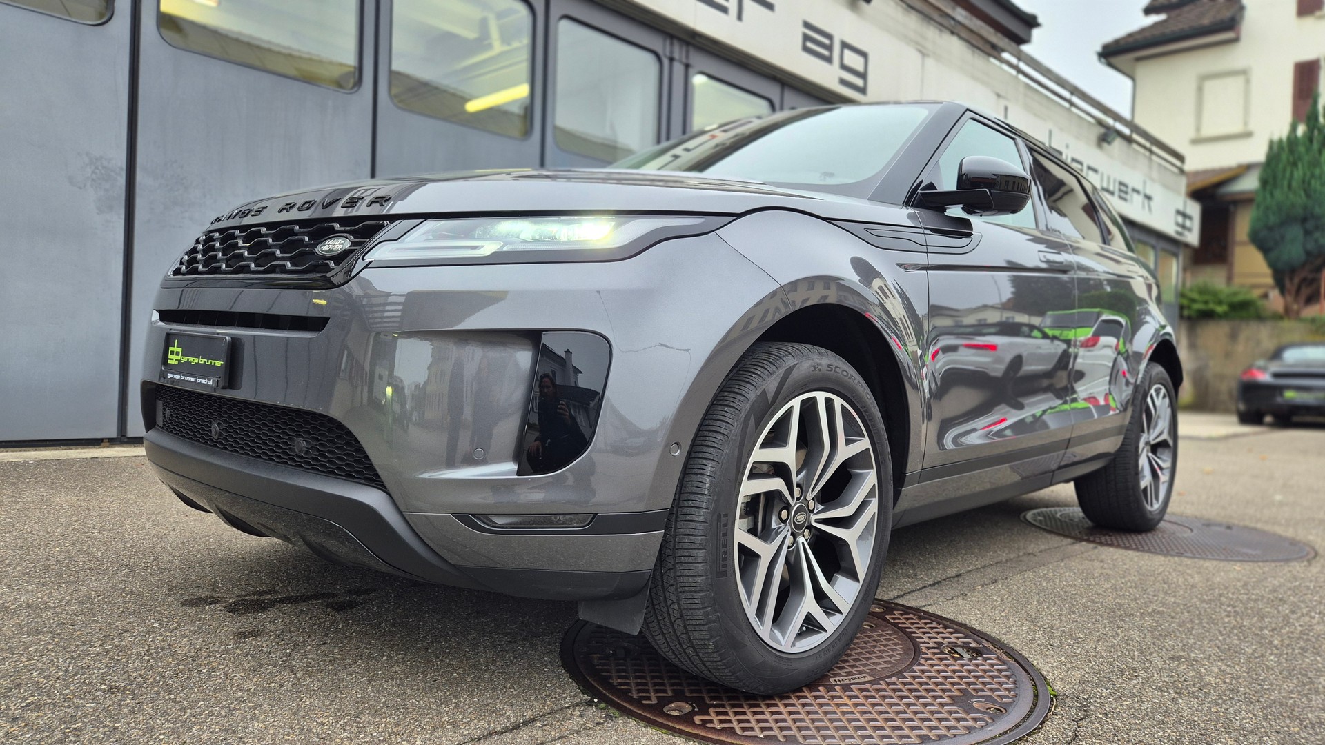 LAND ROVER Range Rover Evoque R-Dynamic P 250 HSE AT9-image-1