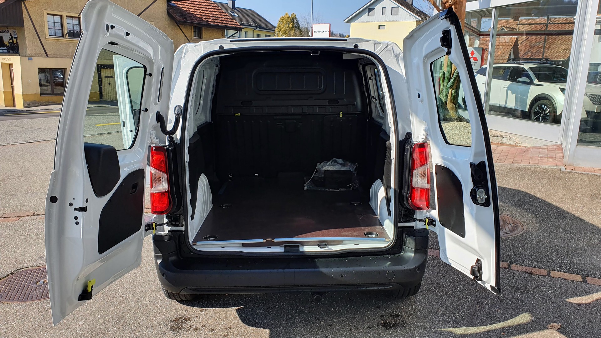 PEUGEOT Partner 1.5 Blue HDi Long Premium 1000kg-image-5